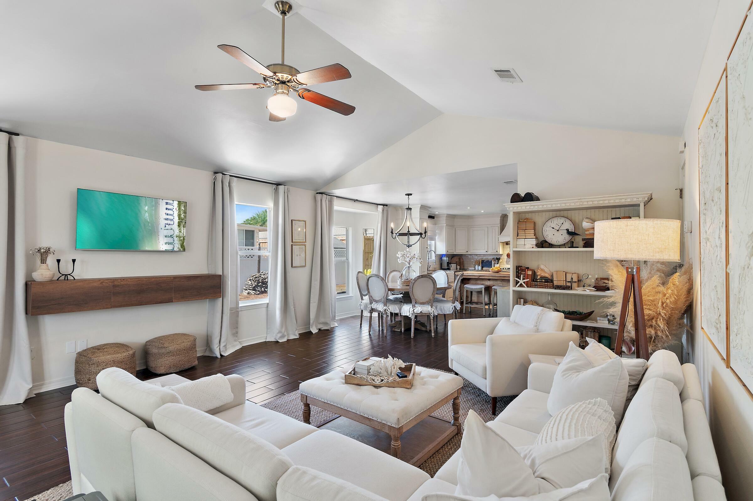 Property Photo: 4485 Luke Avenue B FL 32541
