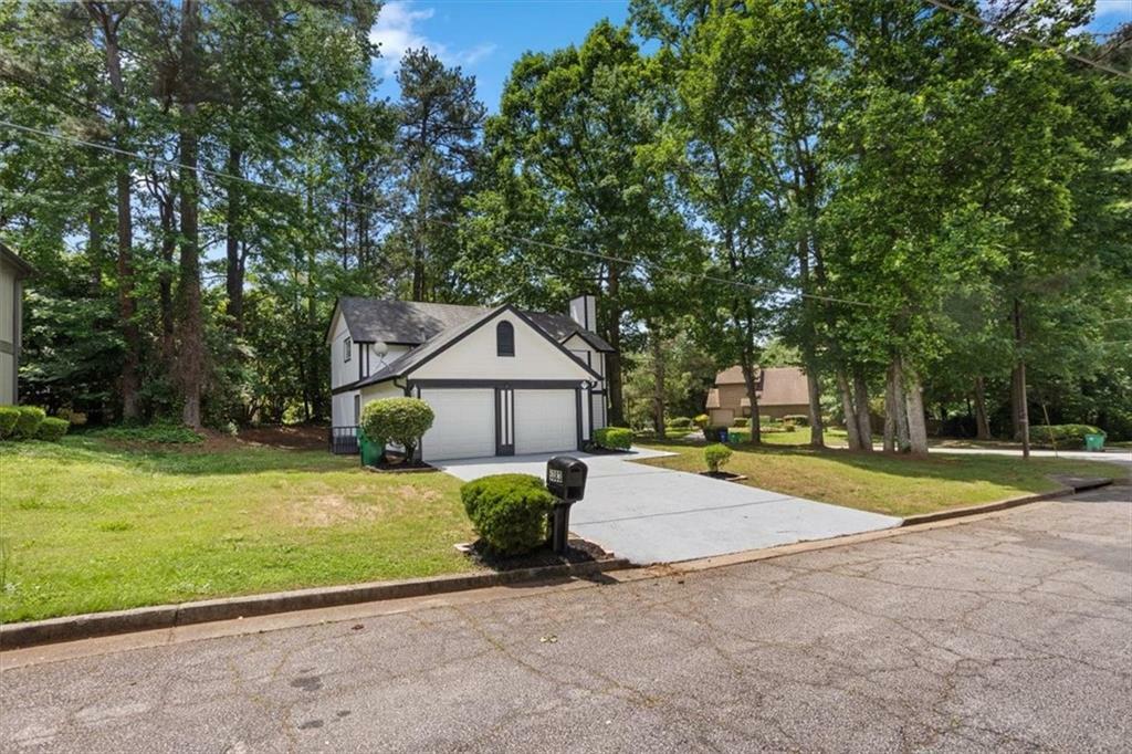 Property Photo: 5383 Biffle Way GA 30088