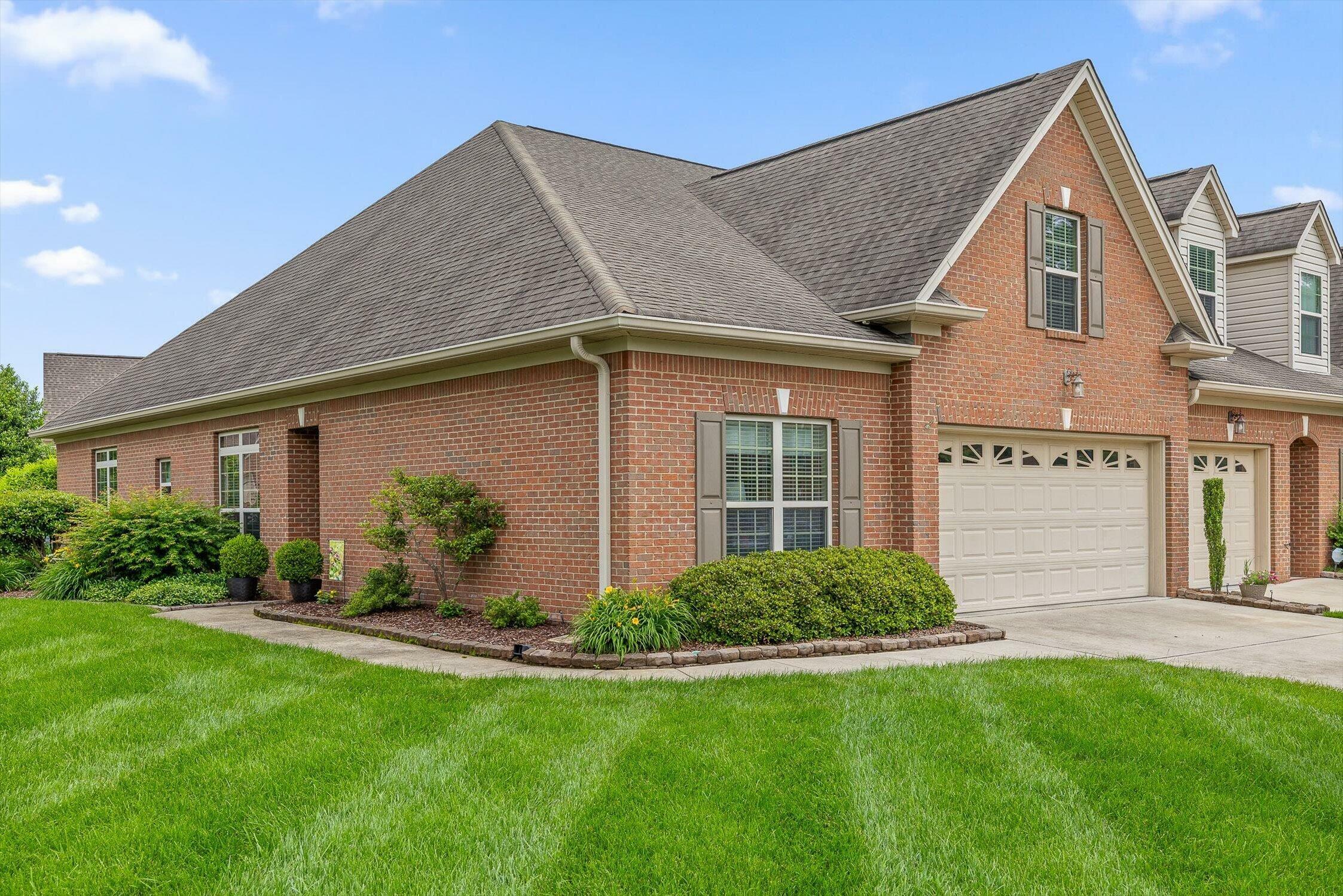 Property Photo: 909 Lenox Cove Place TN 37343