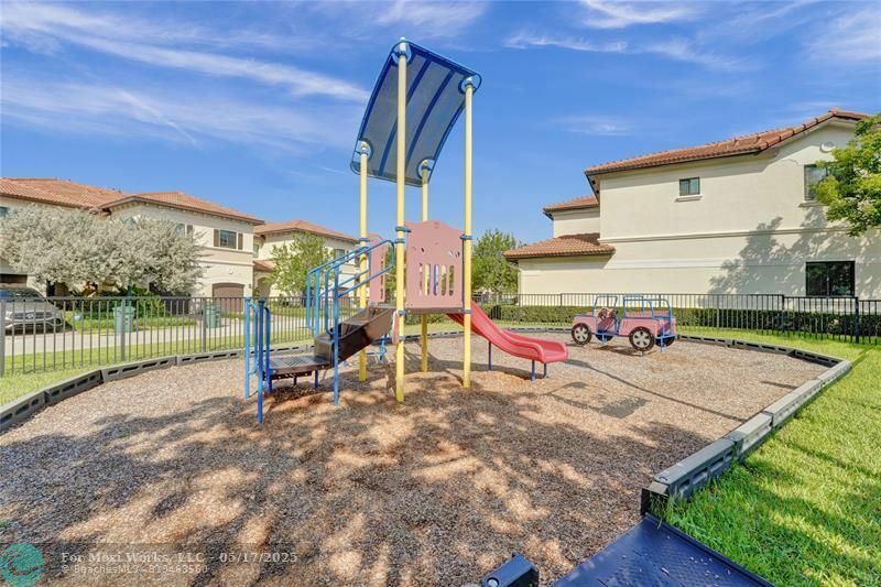 Property Photo: 4208 N Dixie Hwy 25 FL 33334