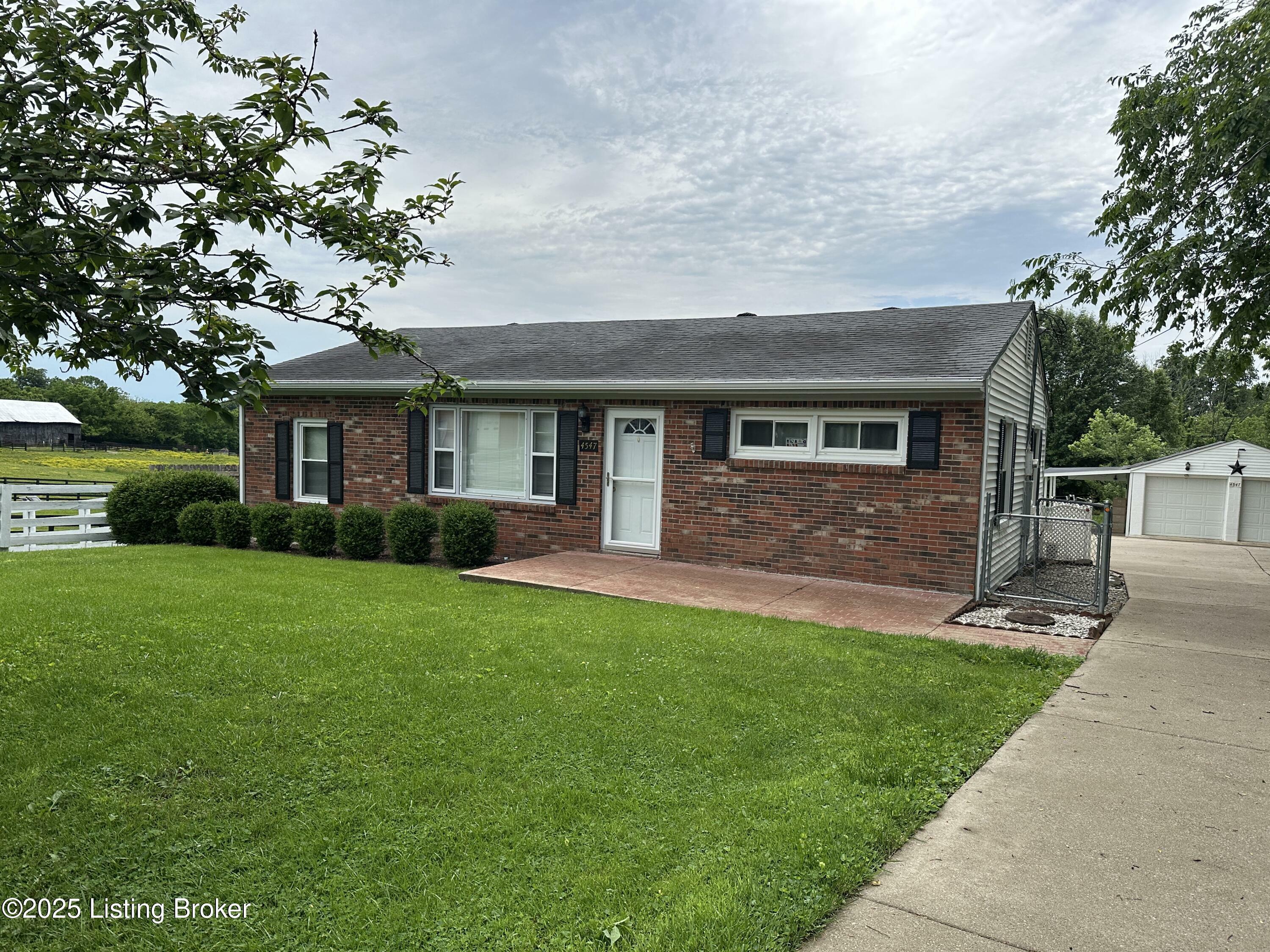 Property Photo: 4547 Aiken Rd KY 40067