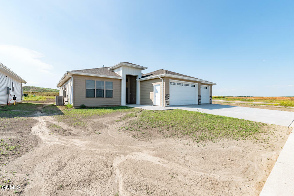 5918 Theodore Lane  Bismarck ND 58503 photo