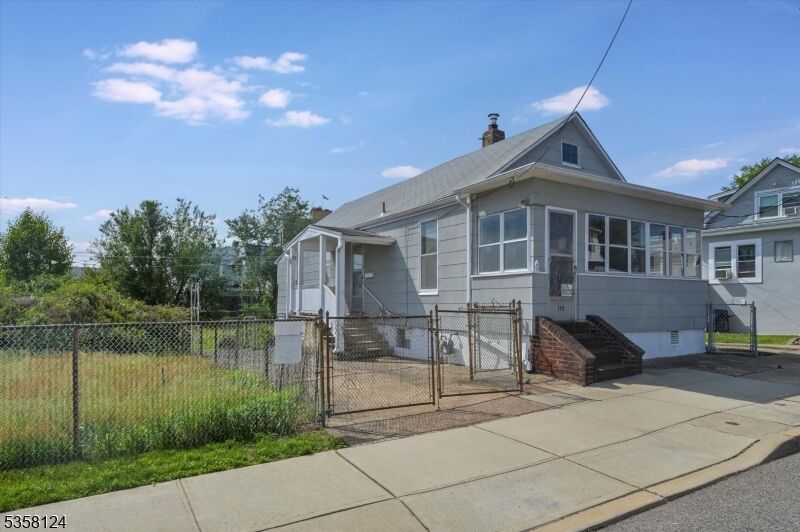 Property Photo:  173 Lincoln Pl  NJ 07026 