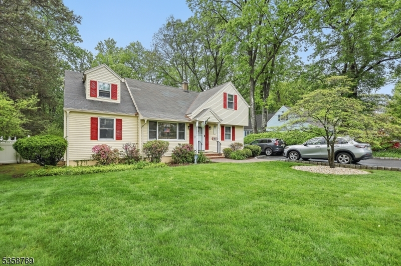 Property Photo: 535 Lafayette Ave NJ 07481
