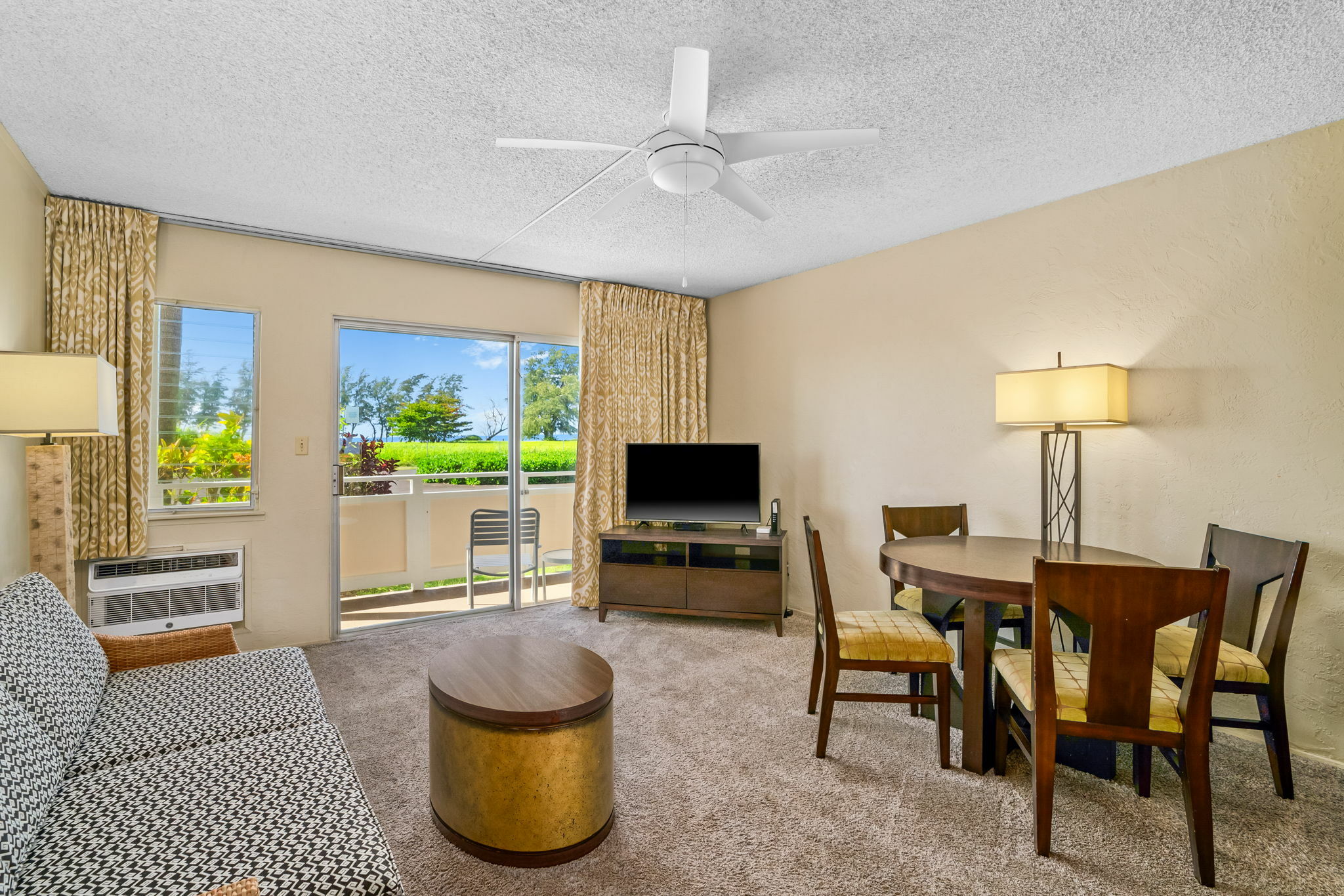 Property Photo:  525 Aleka Lp F6  HI 96746 