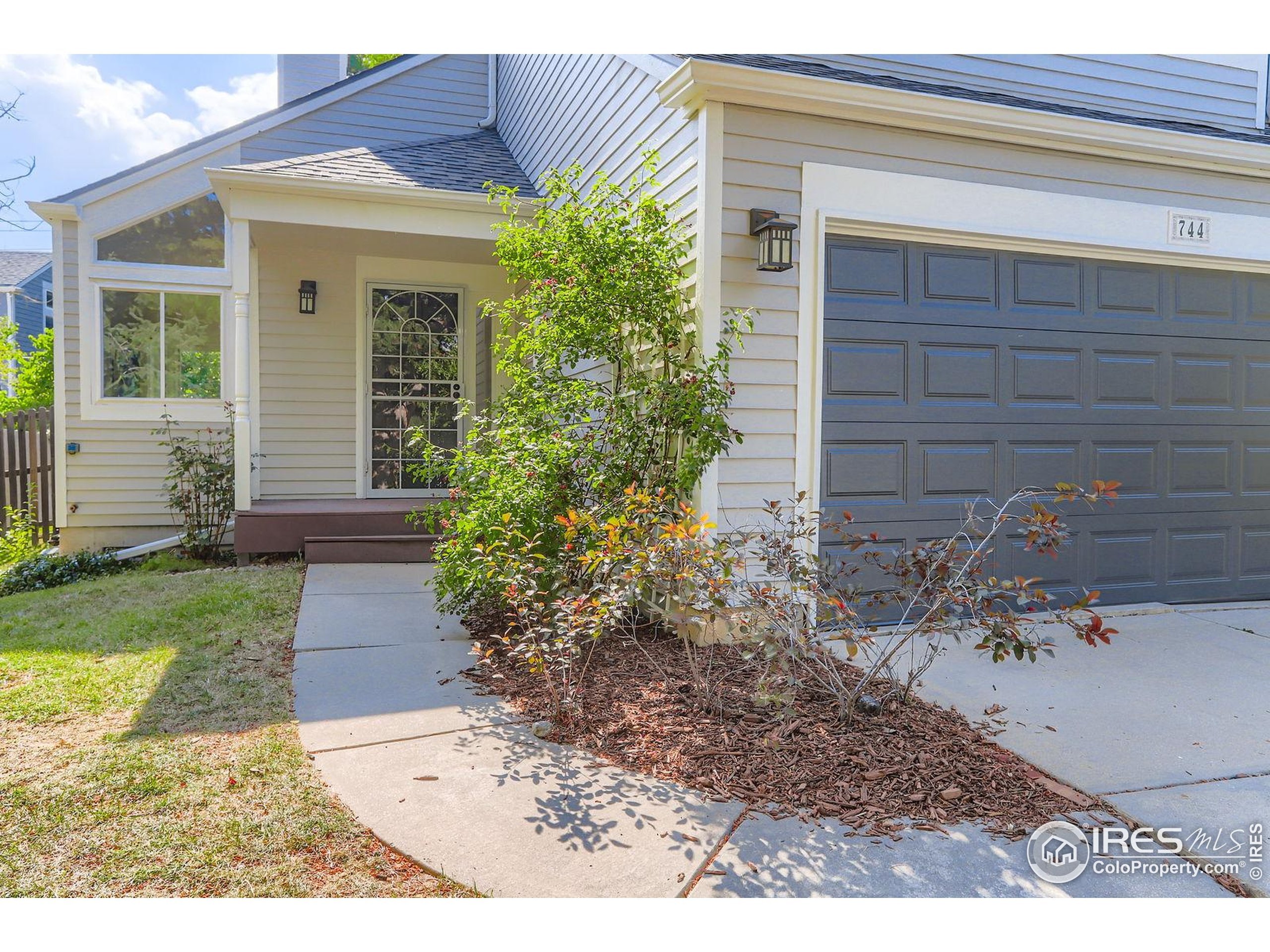 Property Photo: 744 Owl Dr CO 80027