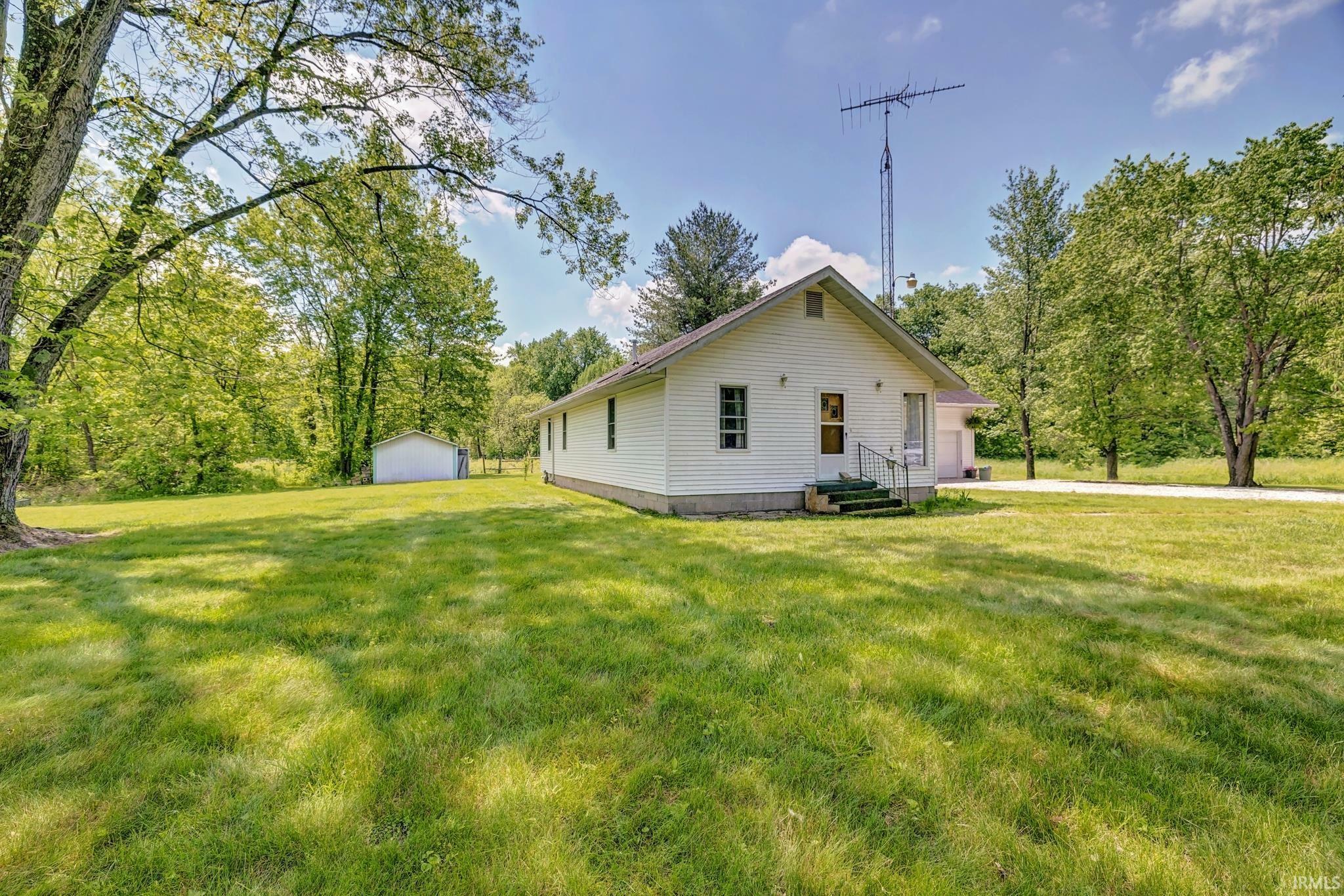 Property Photo: 628 E Sand Hollar Road IN 47424