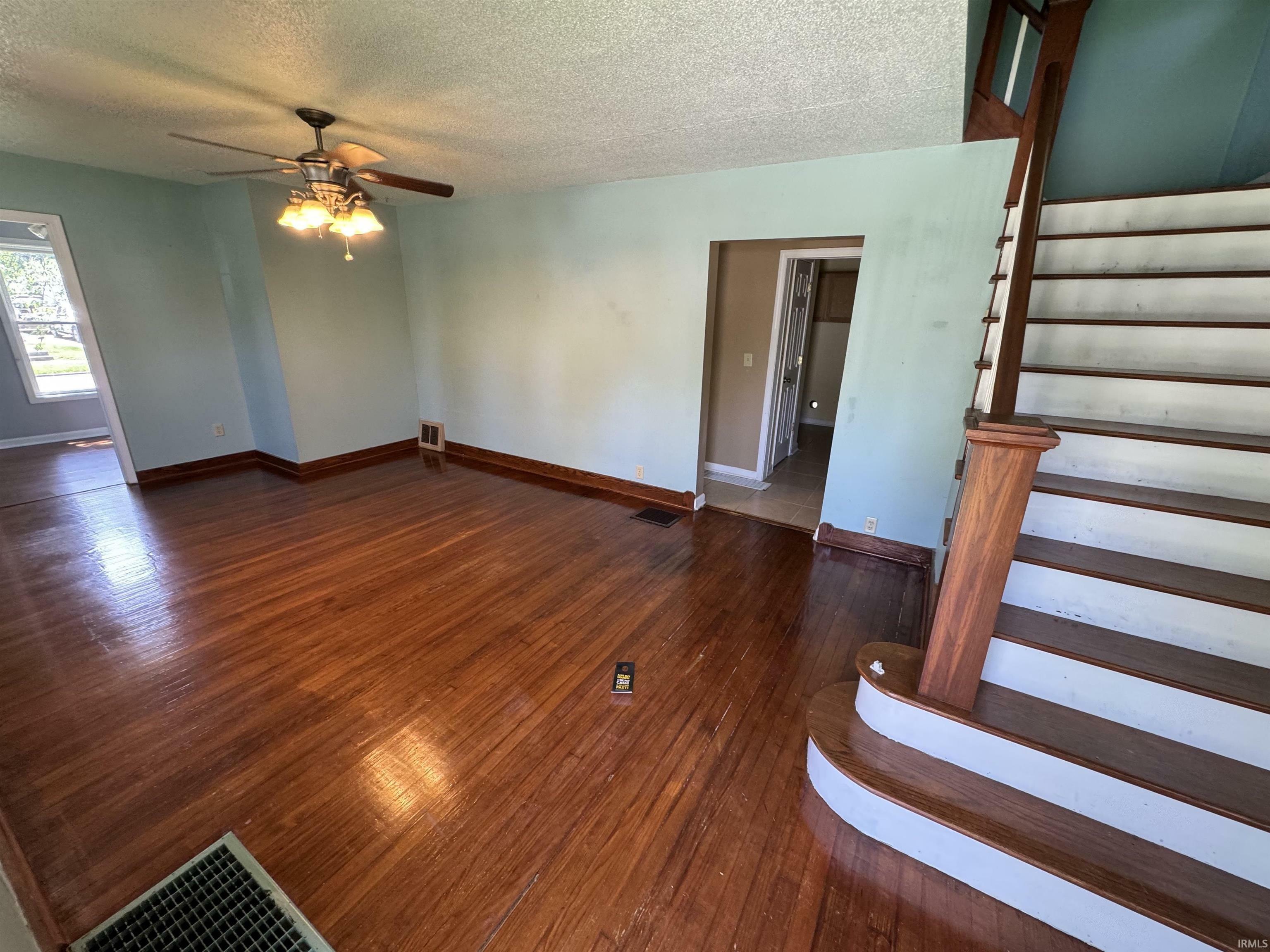Property Photo: 1211 S Rotherwood Avenue IN 47714