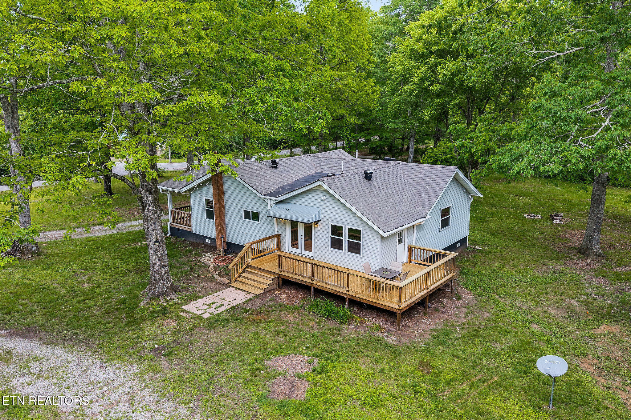 Property Photo: 438 Old Carter Town Rd TN 38571