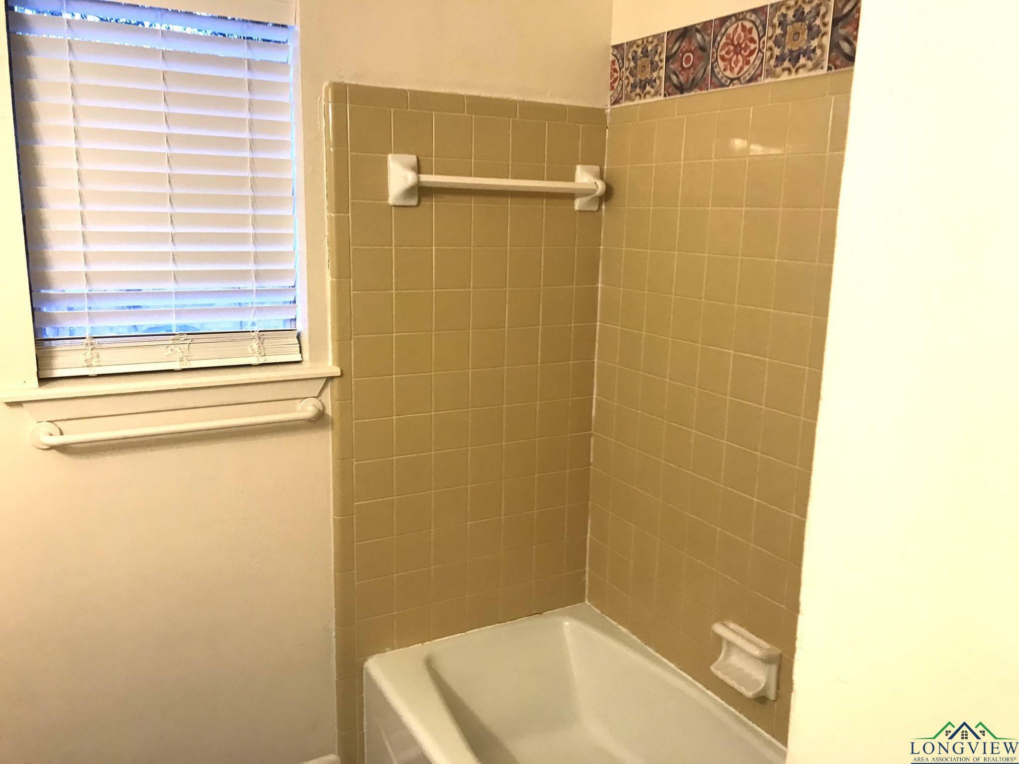 Property Photo: 1604 A Woodway Lane TX 75644