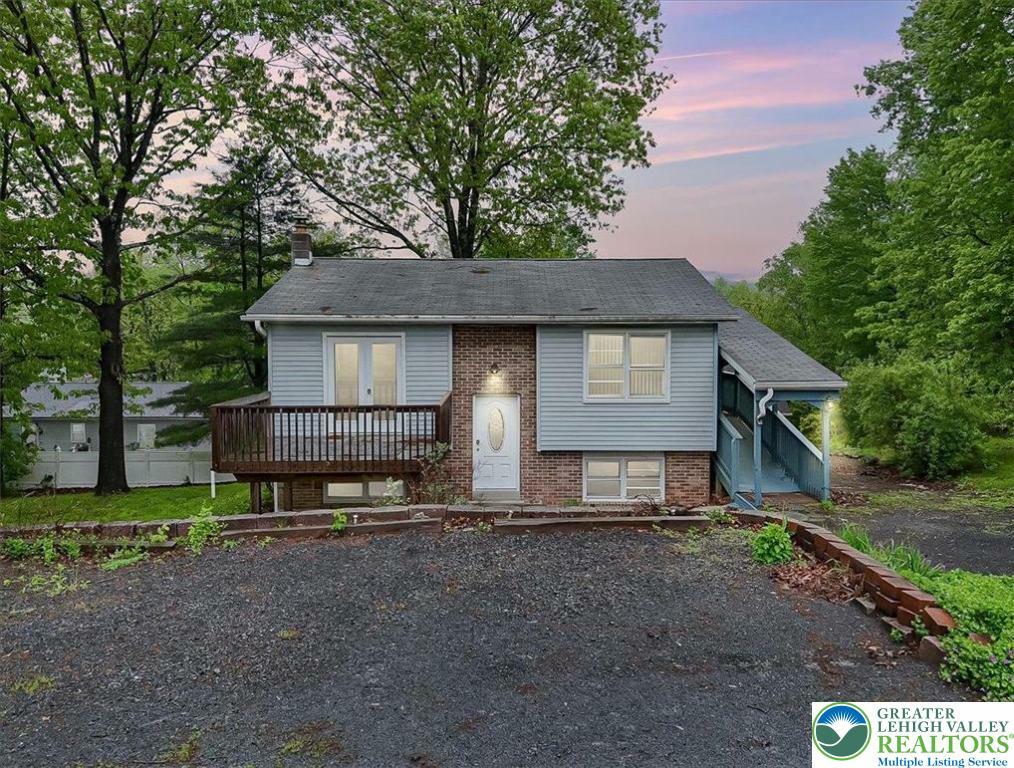 Property Photo: 146 Azalea Drive PA 18301