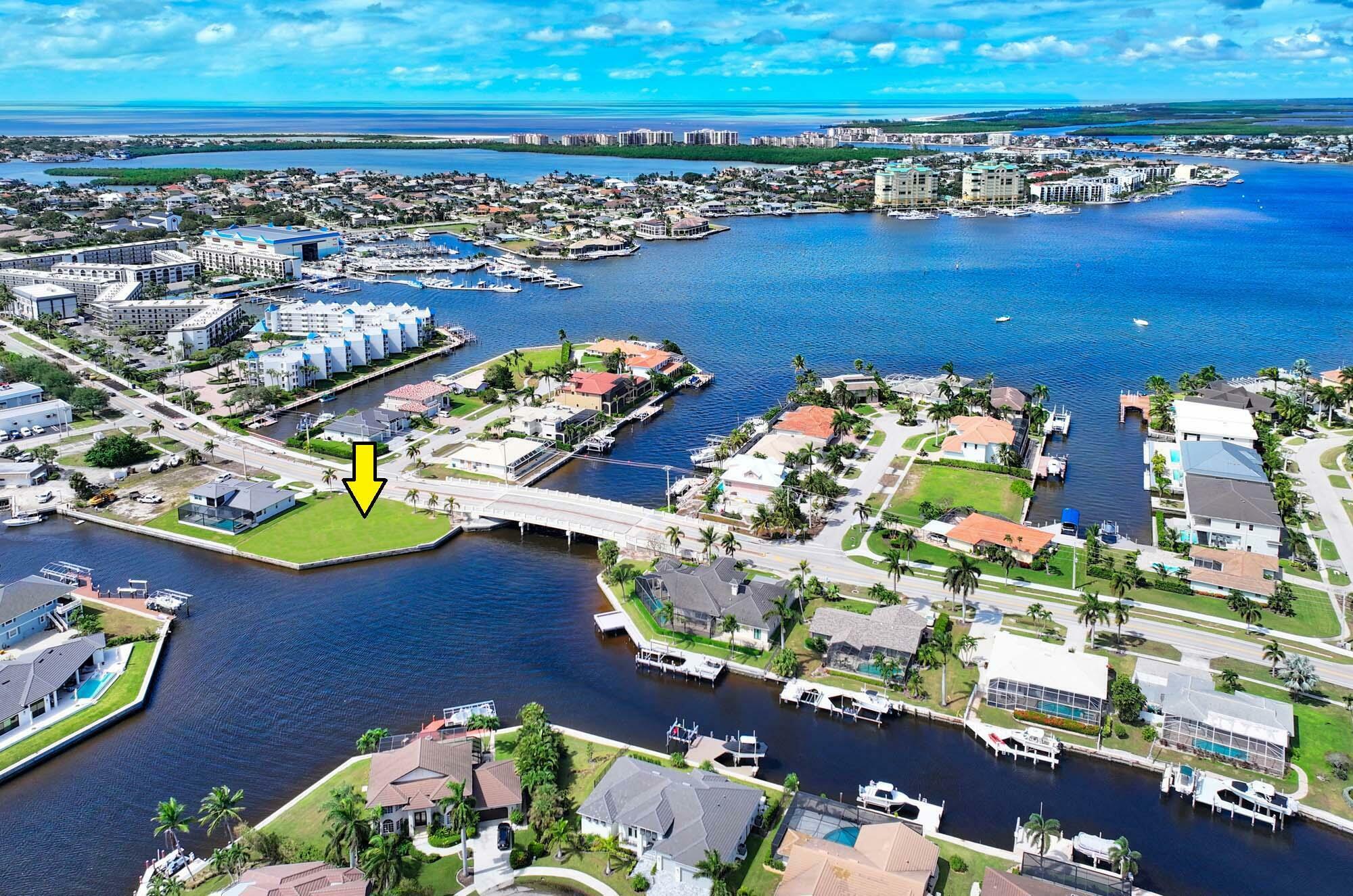 Property Photo: 976 N Barfield Drive FL 34145