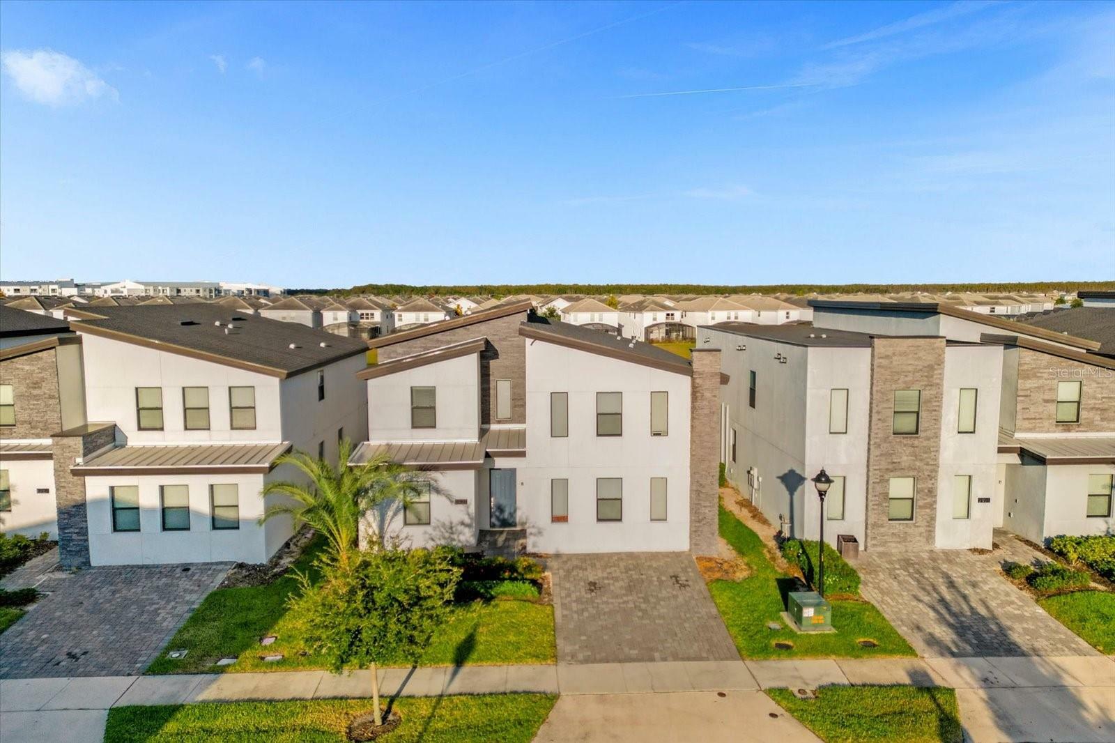 Property Photo: 2927 Fable Street FL 34746