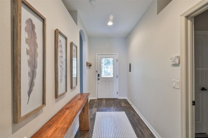 Property Photo:  1129 Emerald Hill Way  FL 33594 