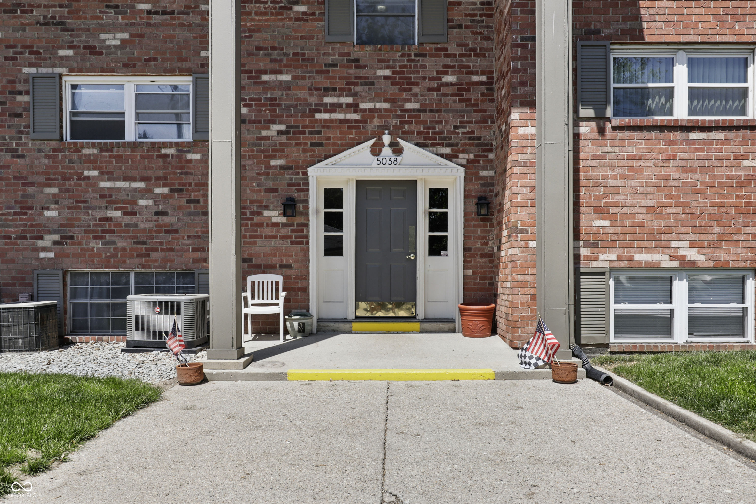 Property Photo: 5038 Allisonville Road Unit E IN 46205