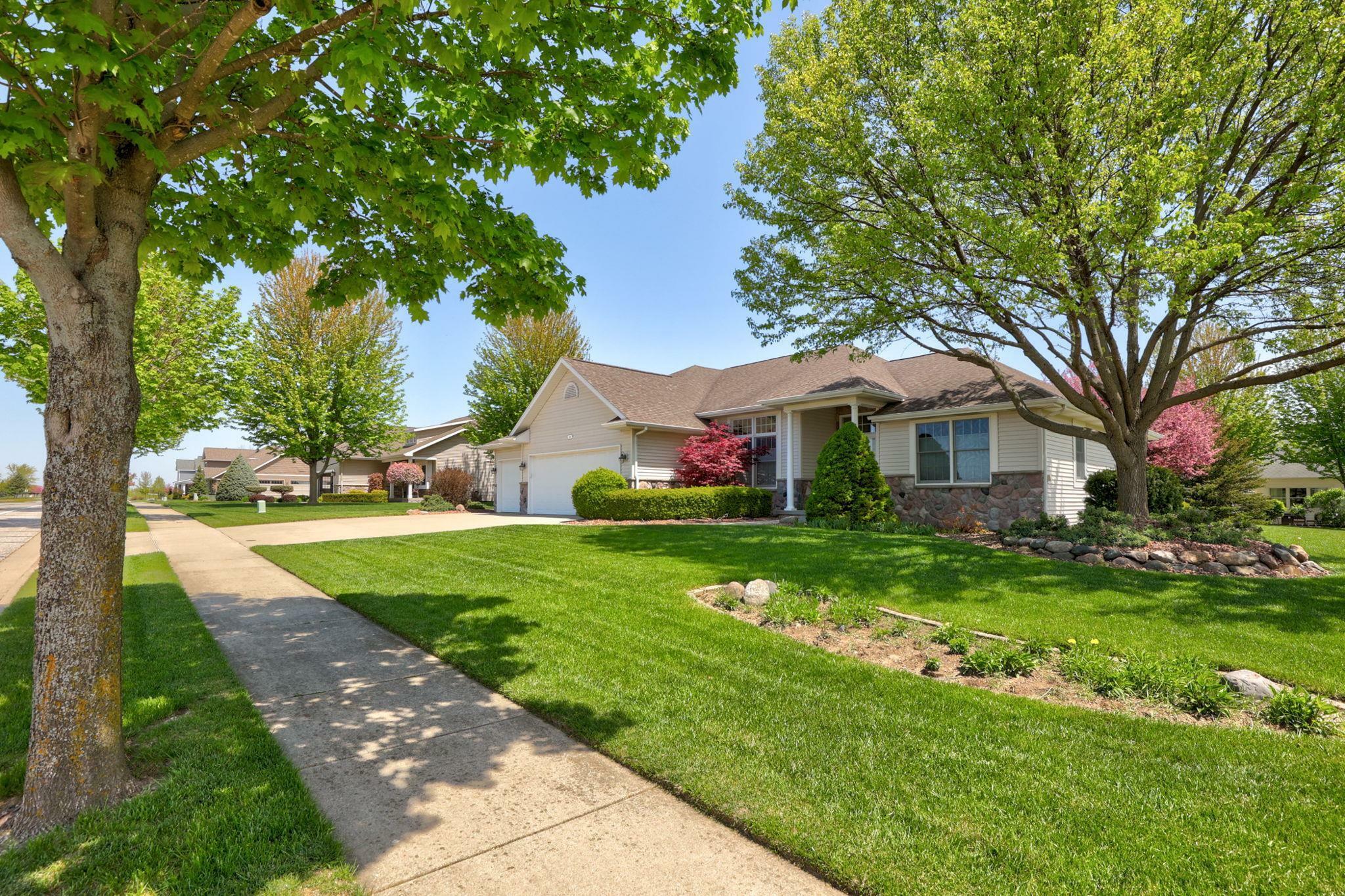 Property Photo: 323 Block Street MI 48734
