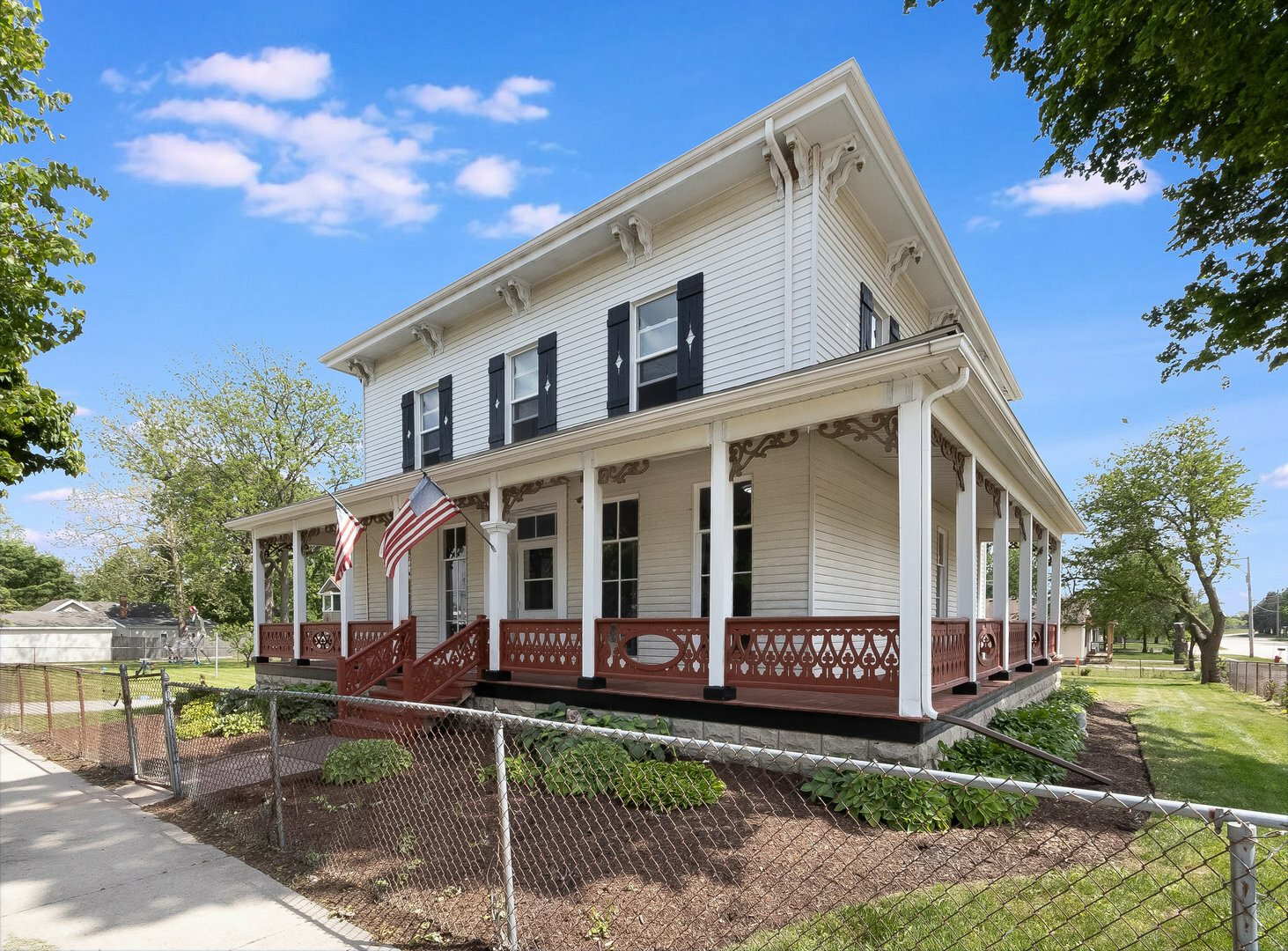 Property Photo: 100 E Gardner Street IL 60421