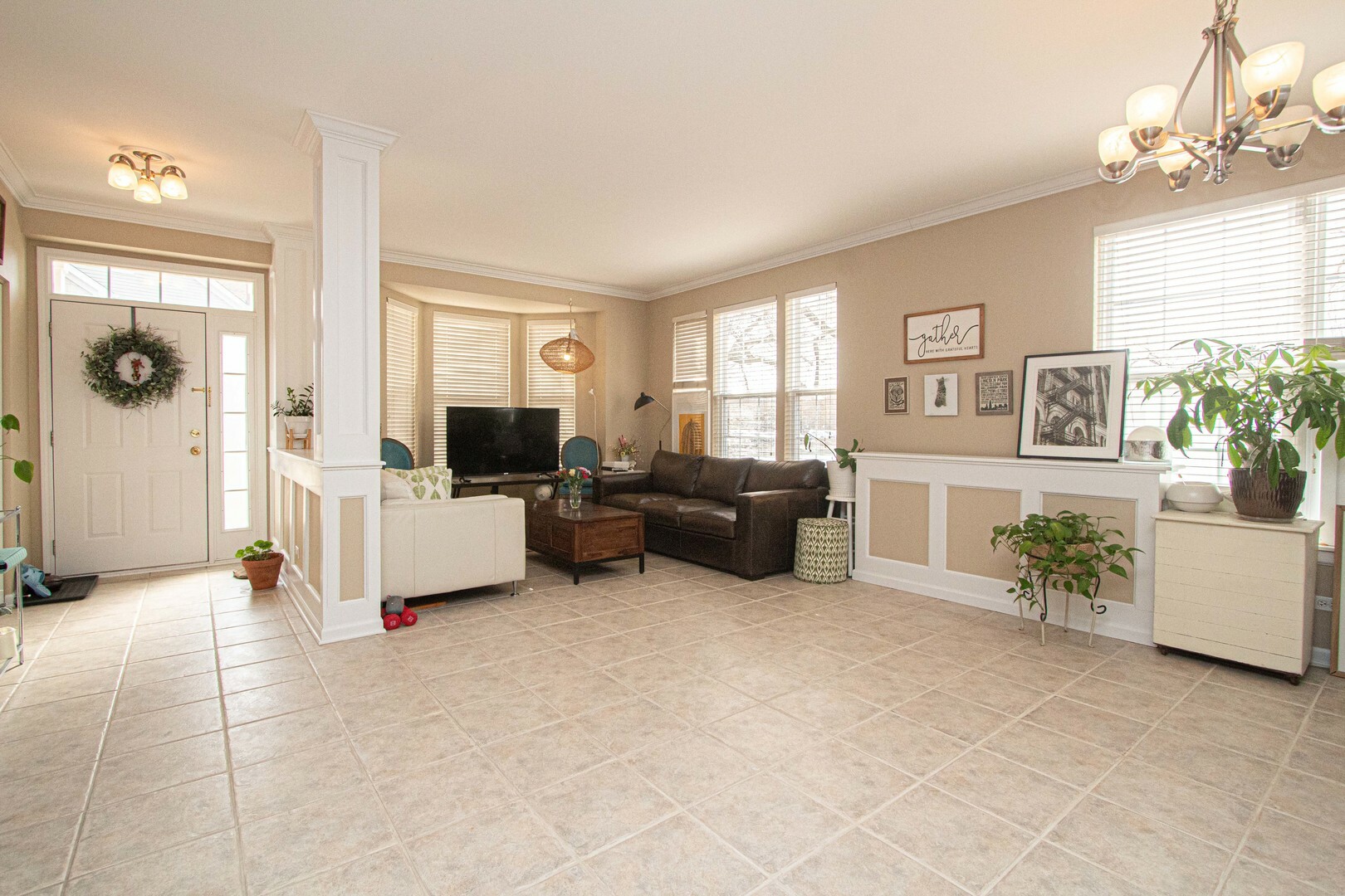 Property Photo:  1200 Georgetown Way 1200  IL 60061 