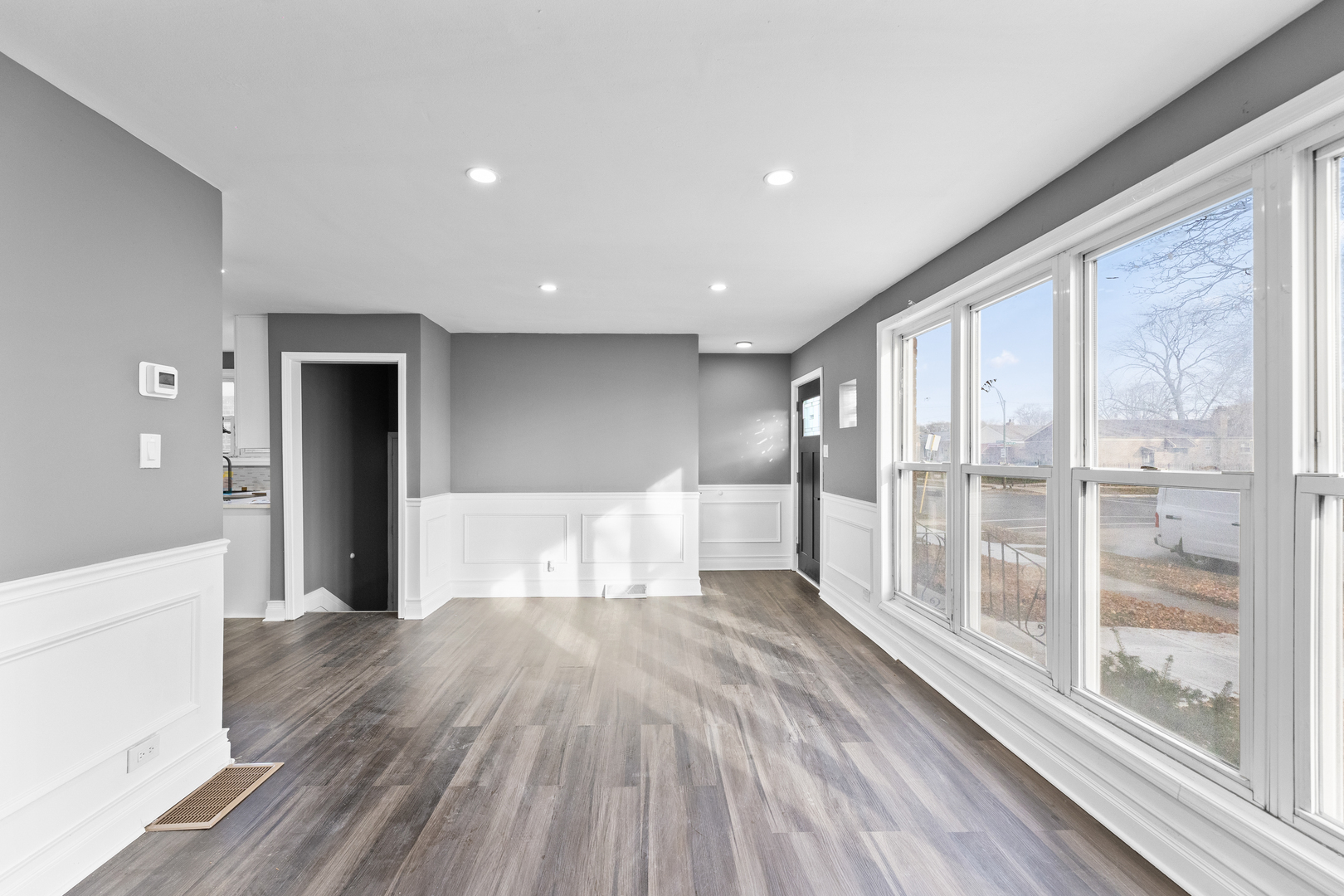 Property Photo:  4604 S Leamington Avenue  IL 60638 