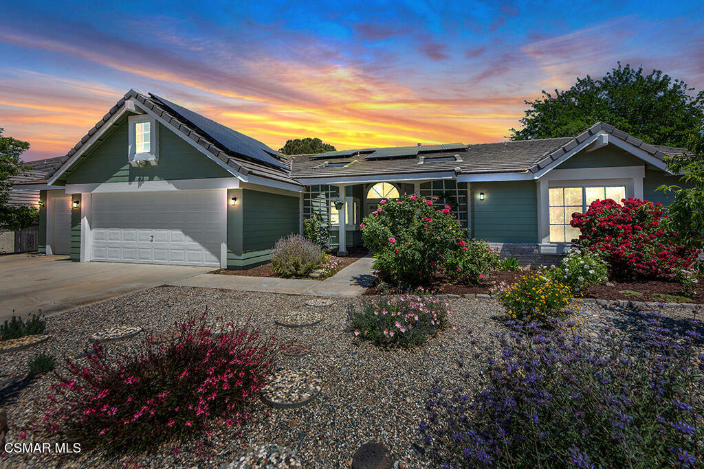 Property Photo:  41304 Maple Street  CA 93551 