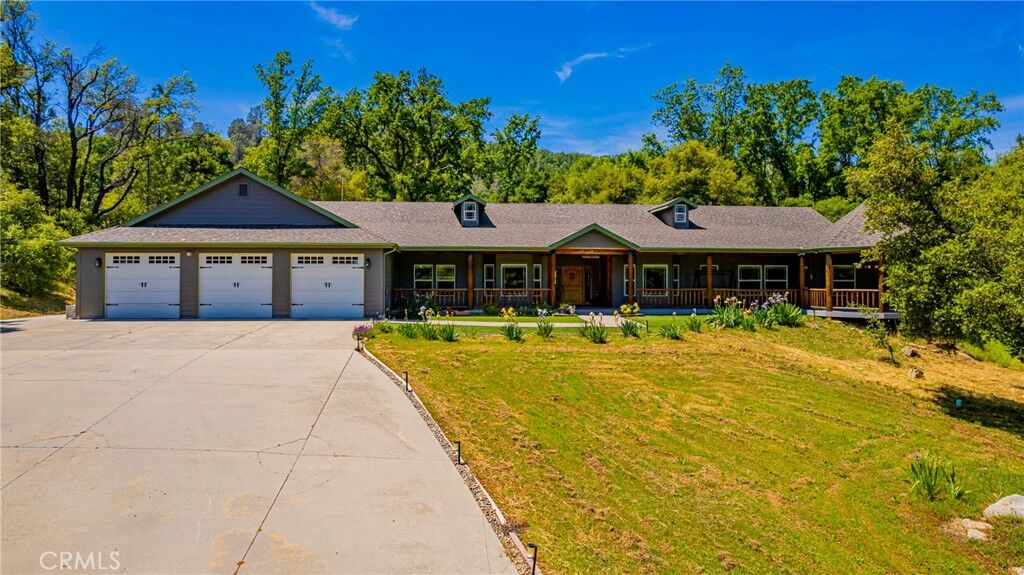 Property Photo:  33590 Woodland Pond Trail  CA 93643 