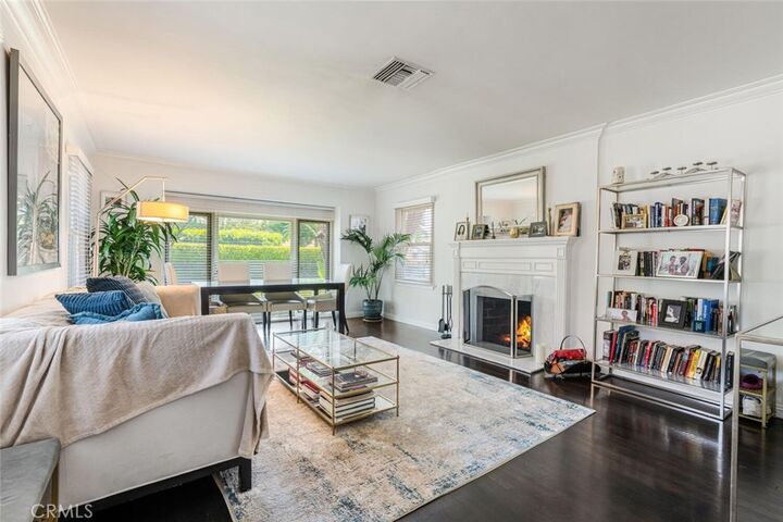 Property Photo: 5433 Morella Avenue CA 91607