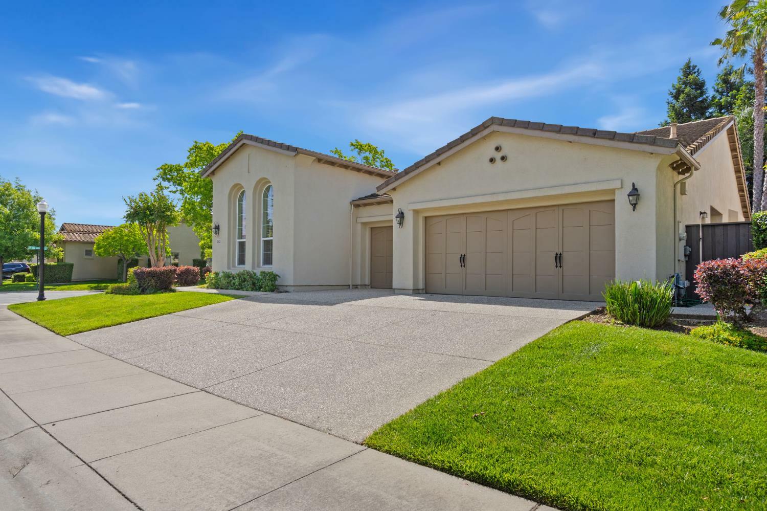Property Photo:  2832 Rockaway Lane  CA 95835 