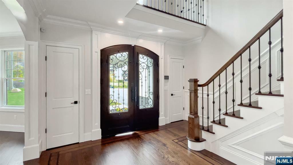 Property Photo:  10 Kathleen Court  NJ 07470 