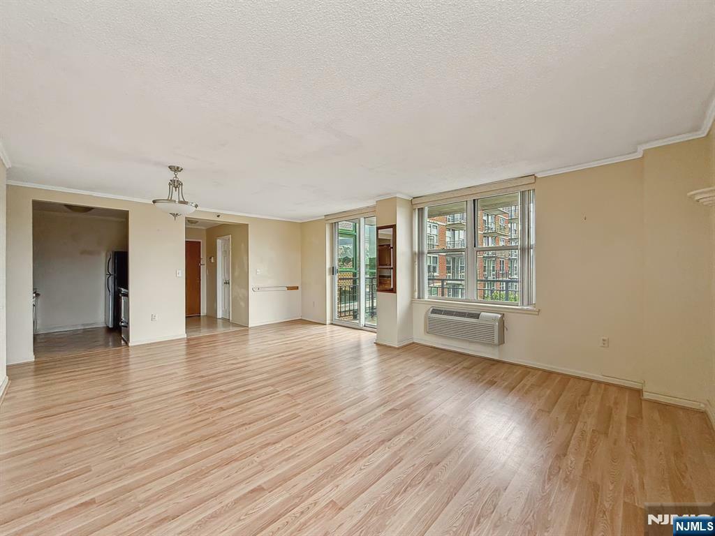 Property Photo:  300 Main Street 501  NJ 07424 