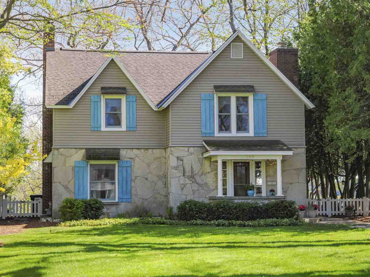 Property Photo: 402 E Dixon MI 49720