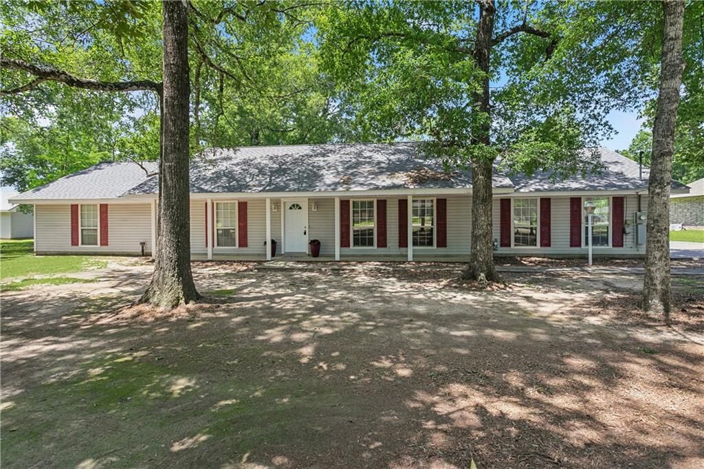 Property Photo:  41357 Countryside Lane  LA 70403 