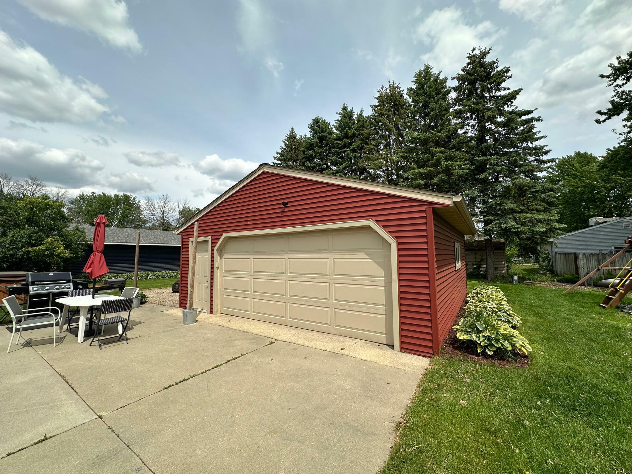 Property Photo: 404 5th Avenue NE MN 55944