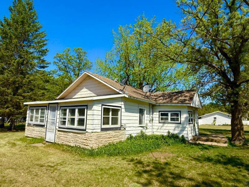Property Photo: 65 6th Avenue S MN 56466