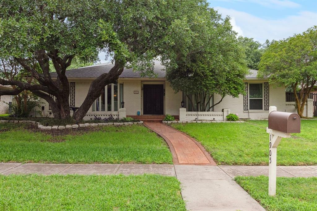 Property Photo: 1905 Rustic Drive TX 75075