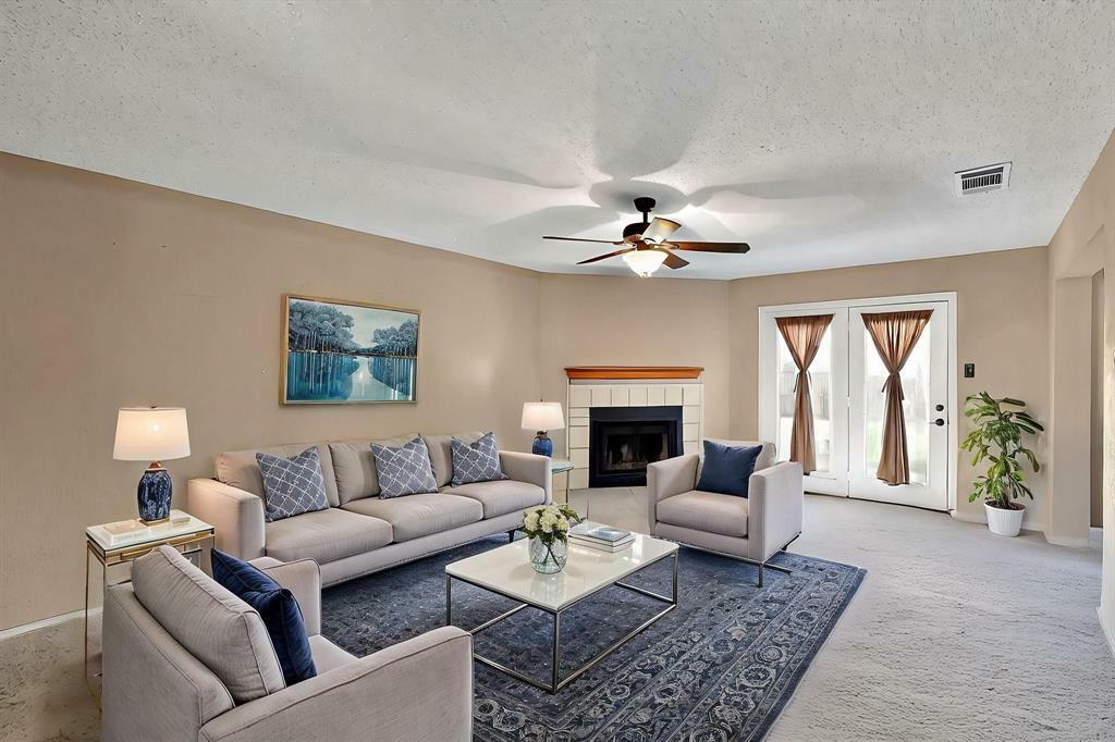Property Photo: 4821 Abbott Avenue TX 76018