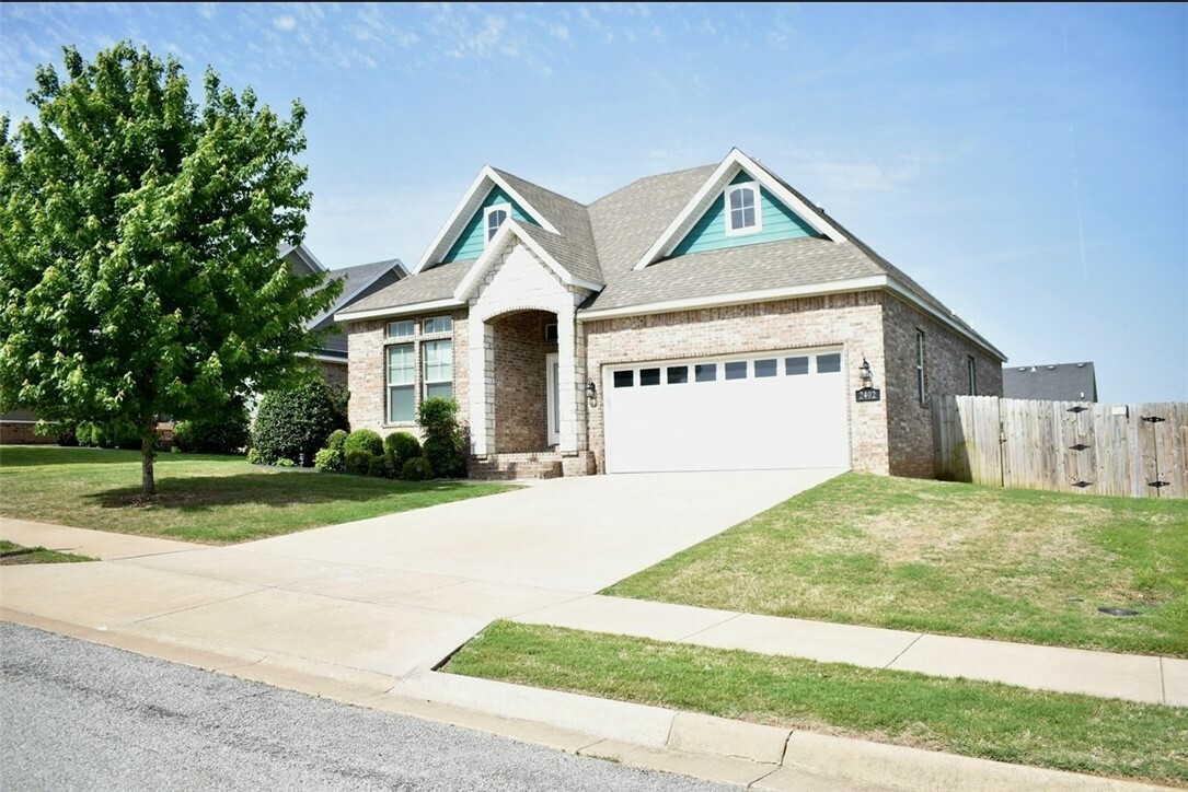 Property Photo: 2402 N Brook Lane AR 72761
