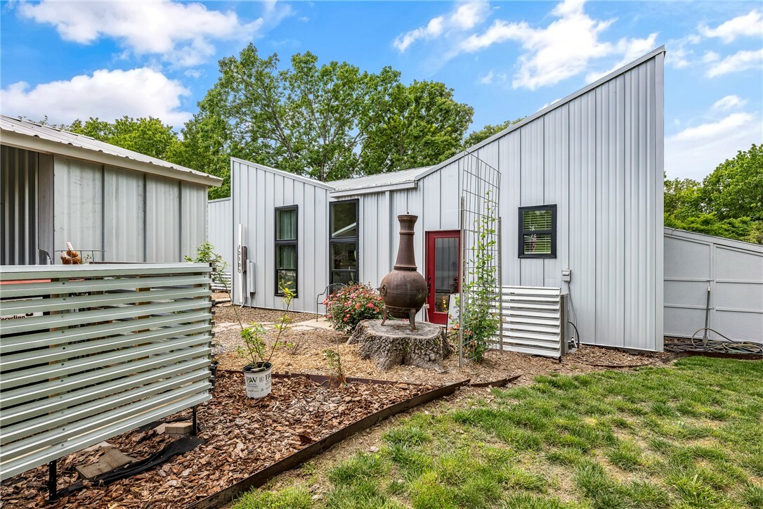Property Photo: 13103 Rosario Road AR 72732