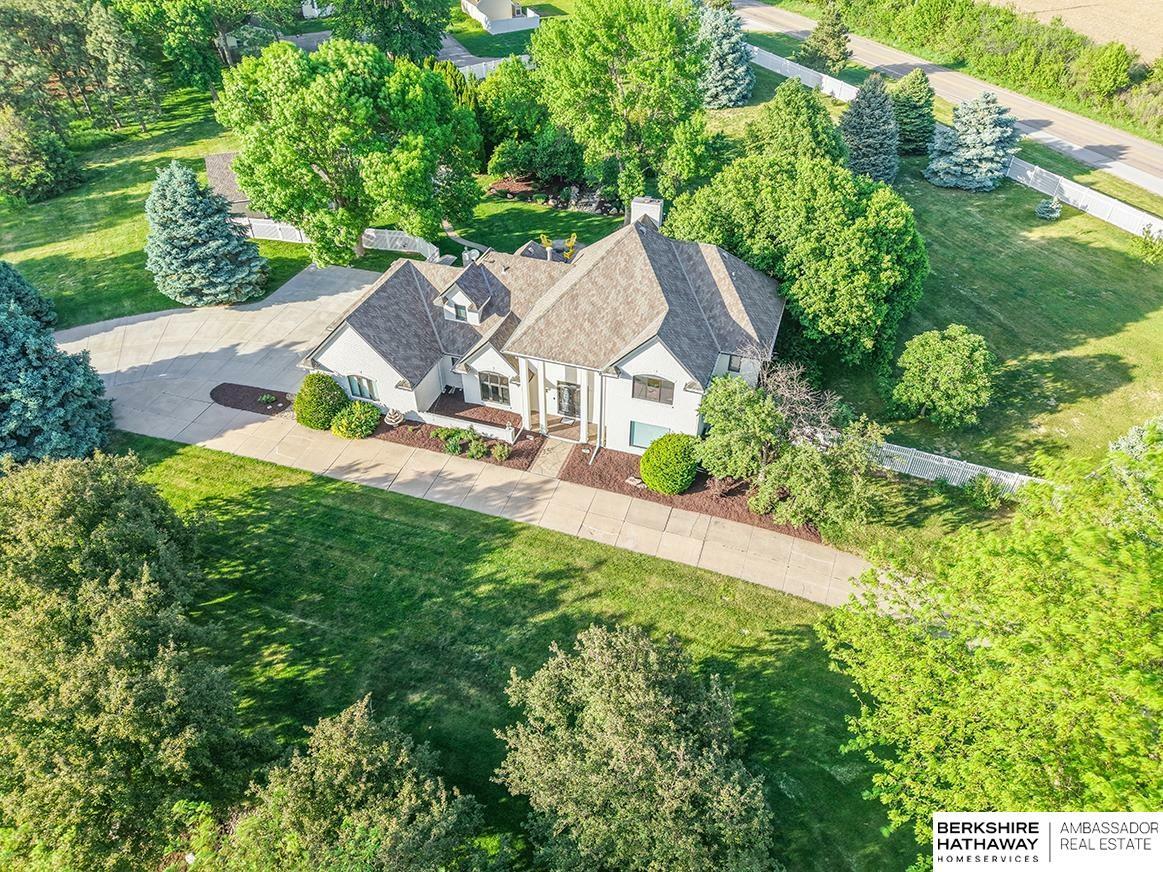 Property Photo: 22224 Homestead Road NE 68022