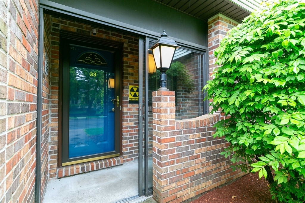 Property Photo: 33 Cobblestone Lane 33 MA 01606