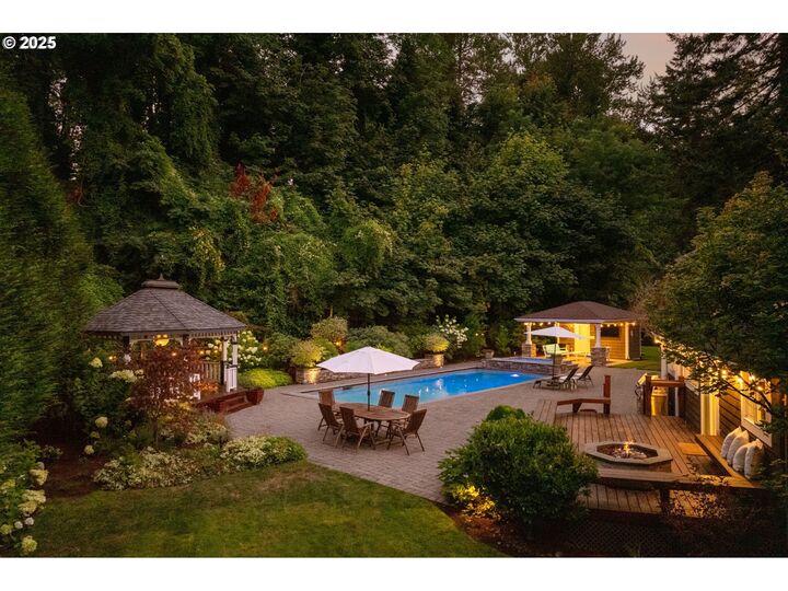 Property Photo: 13740 Fielding Rd OR 97034