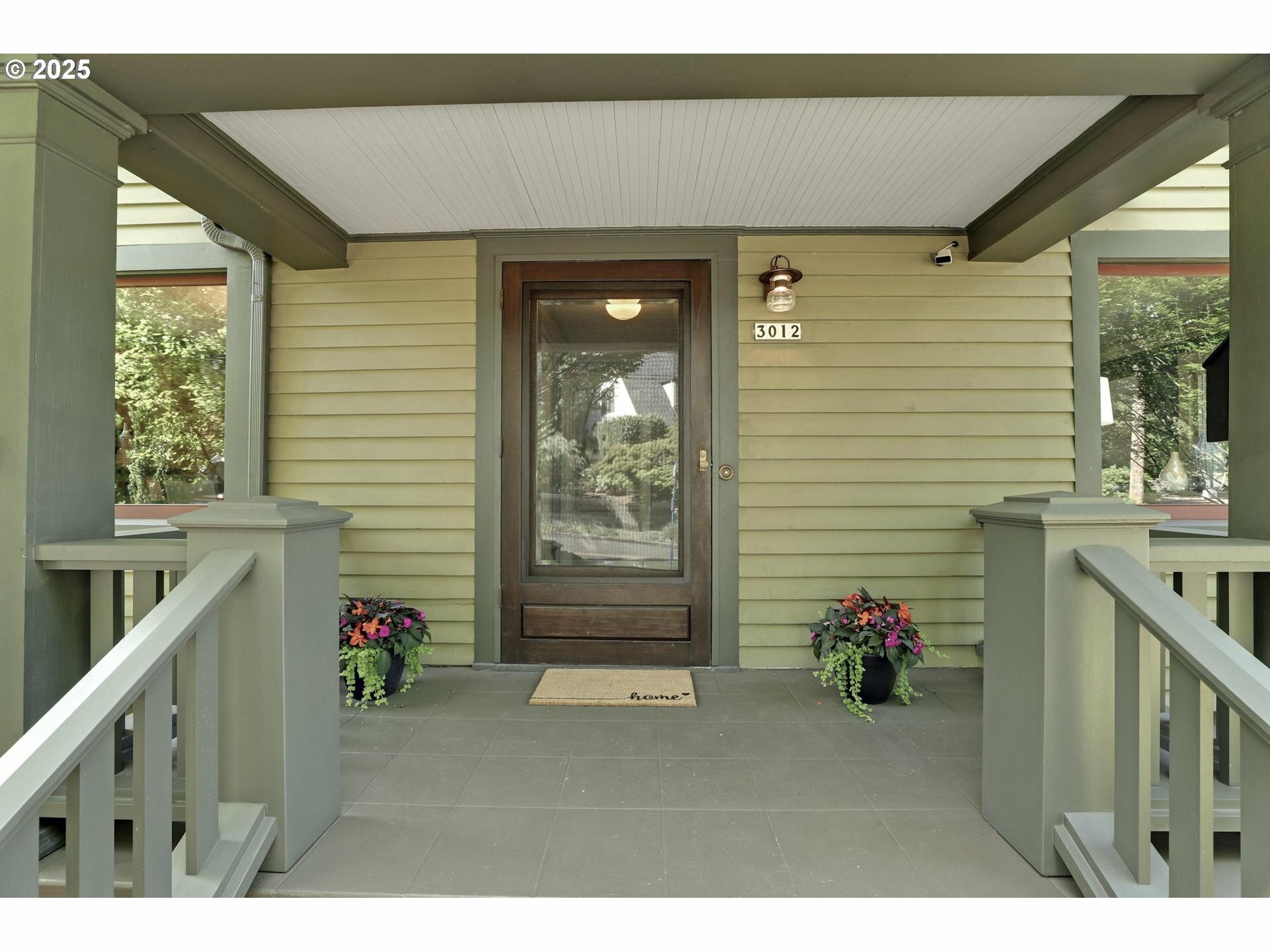 Property Photo: 3012 NE Fremont St OR 97212