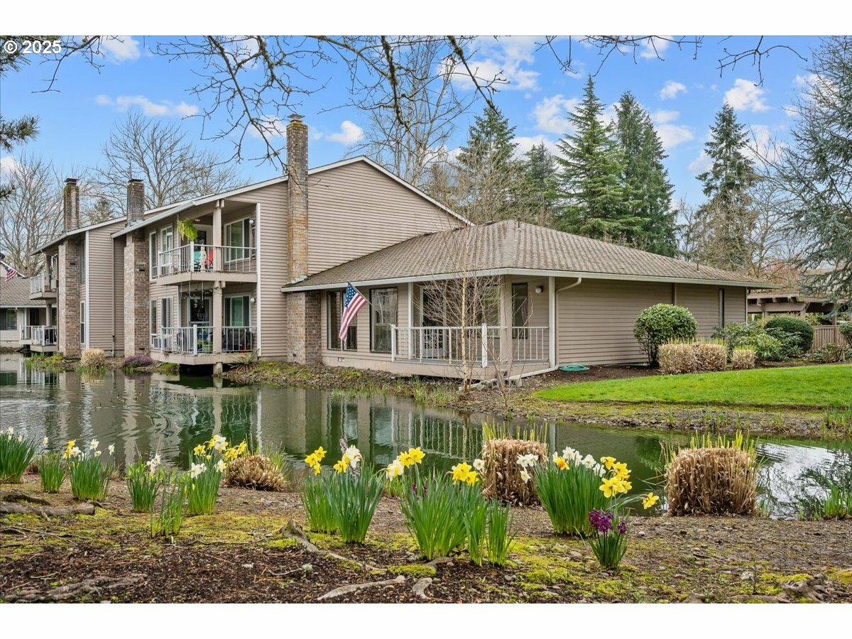 8285 SW Mariners Dr 19  Wilsonville OR 97070 photo