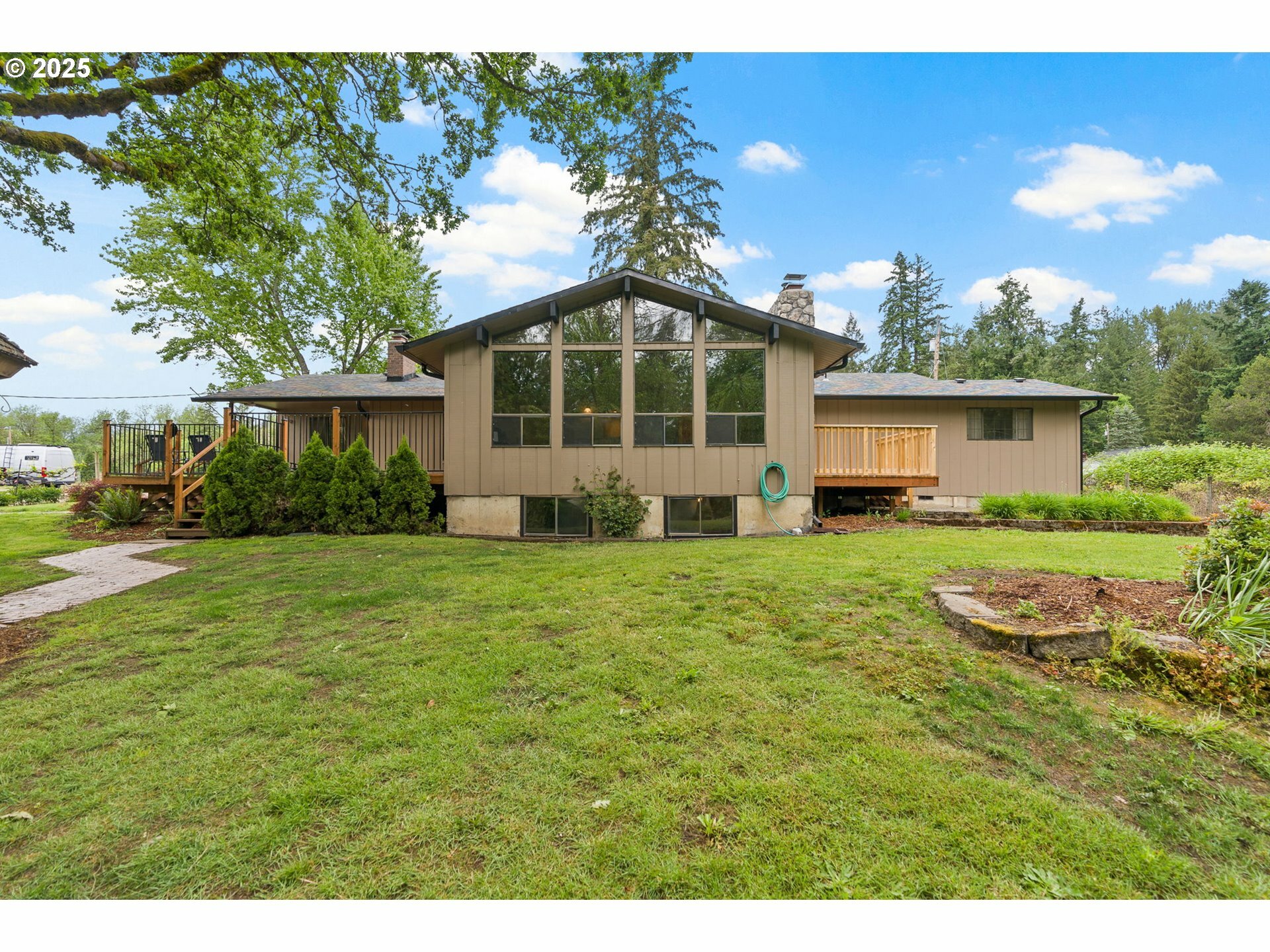 Property Photo: 13150 S Freeman Rd OR 97042