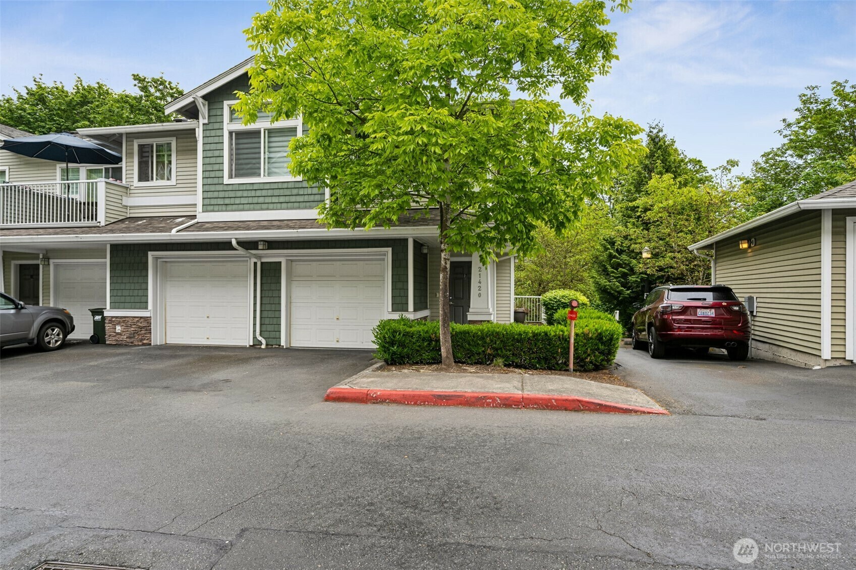 21420  40th Place S F  Seatac WA 98198 photo
