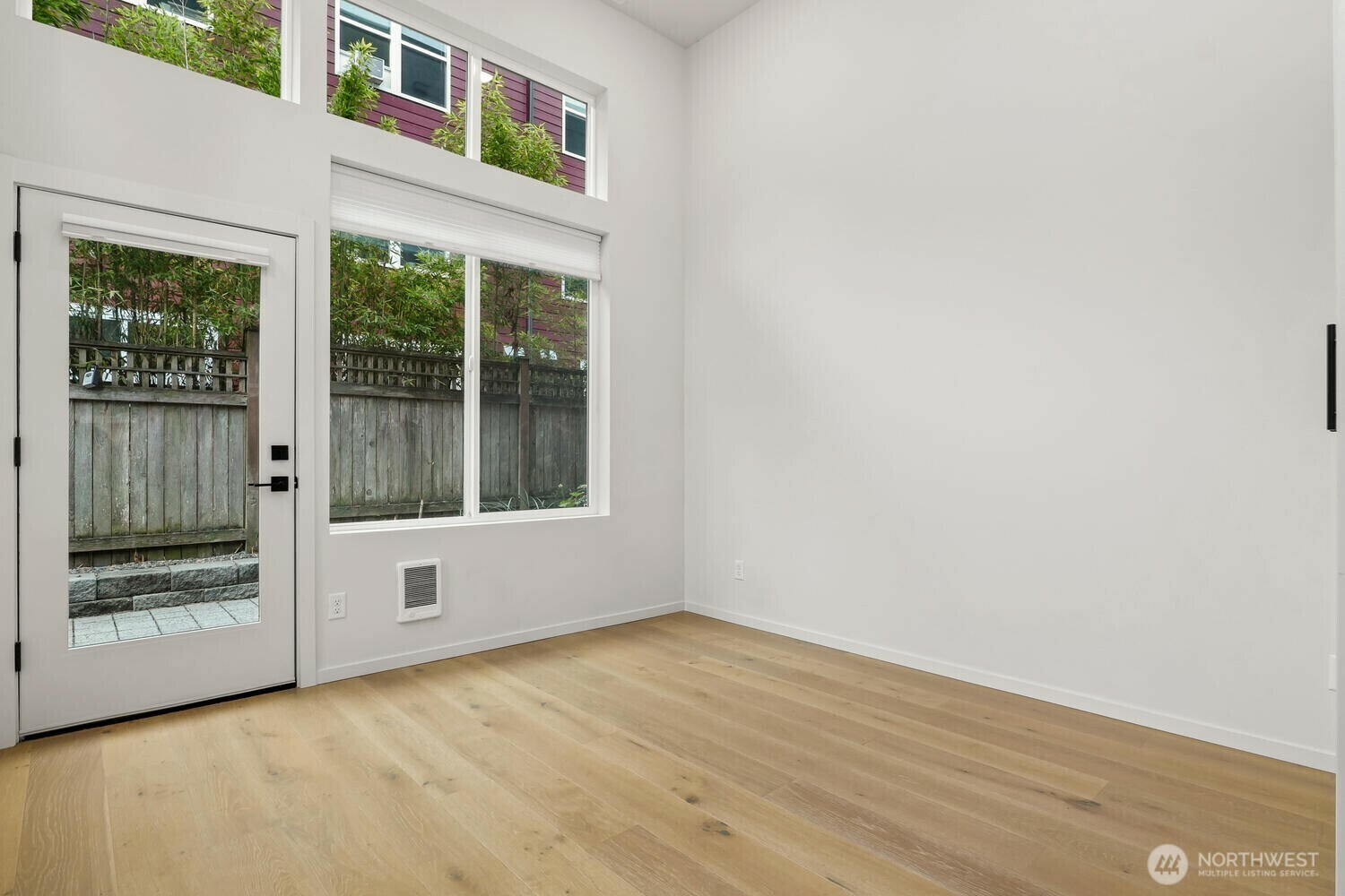 Property Photo: 1108 33rd Avenue A WA 98122