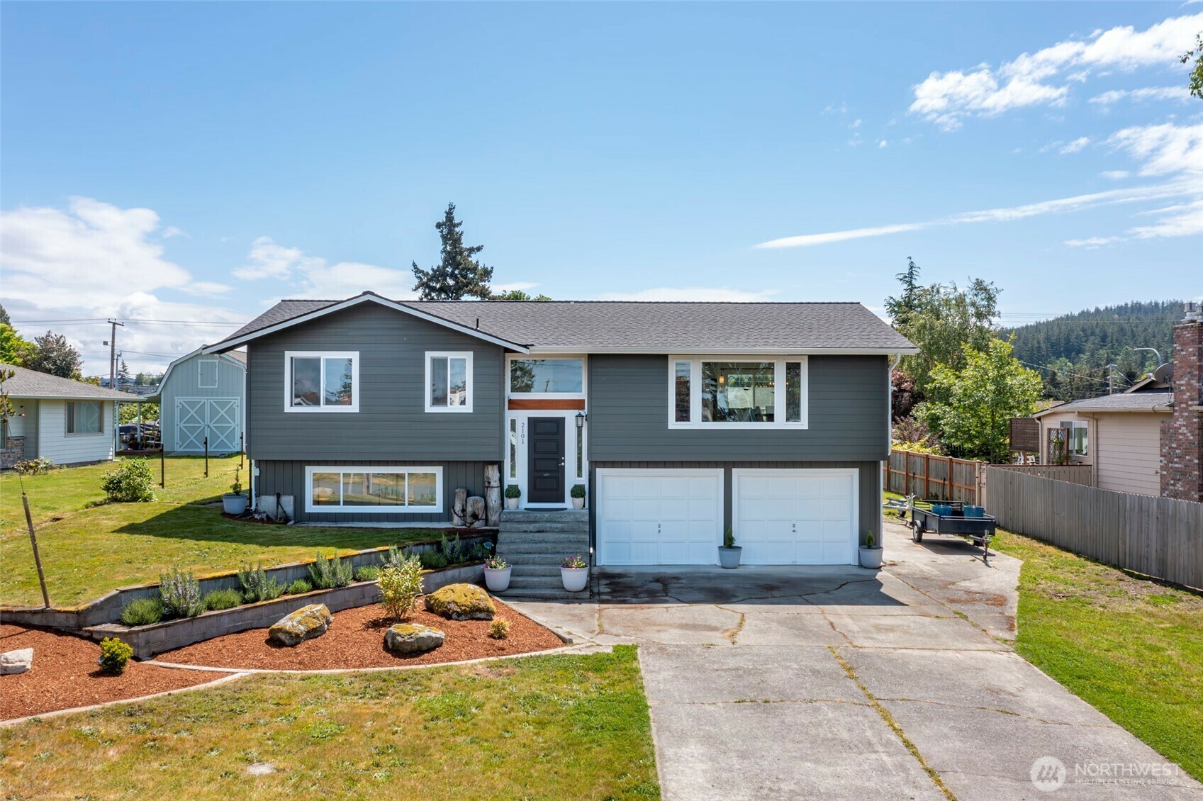 Property Photo:  2101  11th Street  WA 98221 