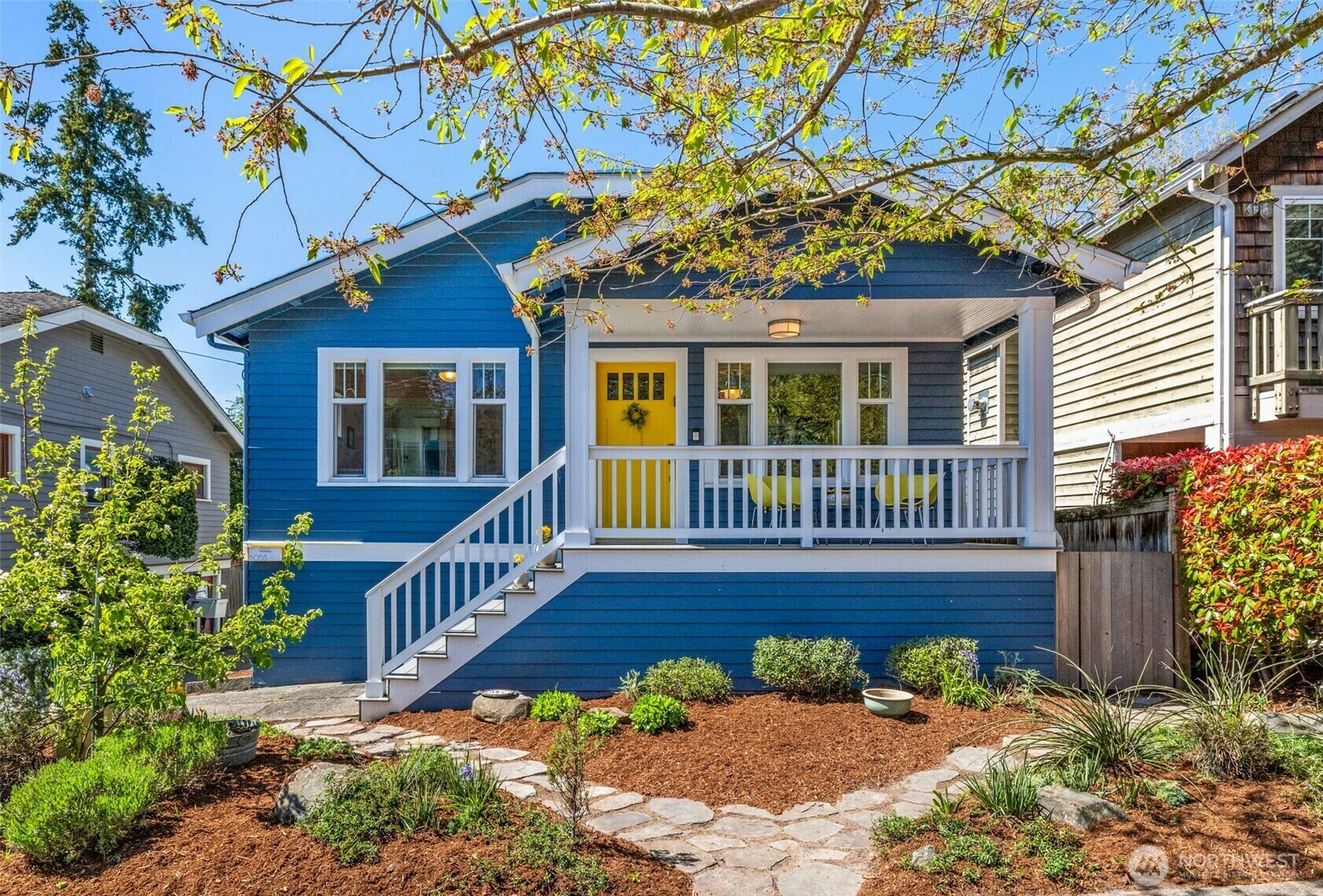 Property Photo: 6055 6th Avenue NW WA 98107