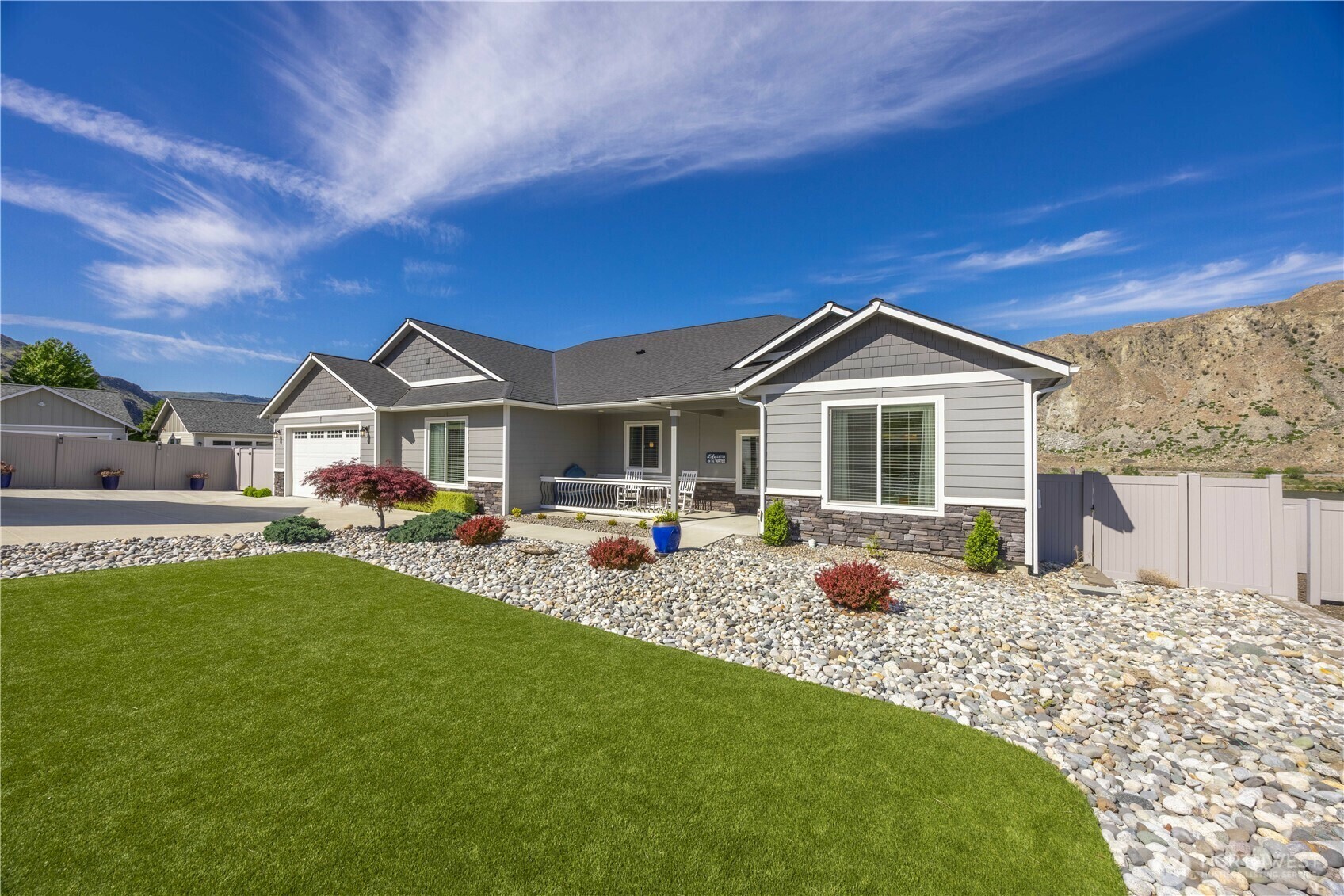Property Photo: 21 S Shore Drive WA 98843