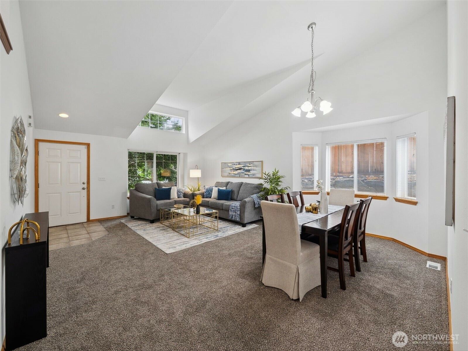 Property Photo: 26624 SE 225th Avenue SE WA 98038