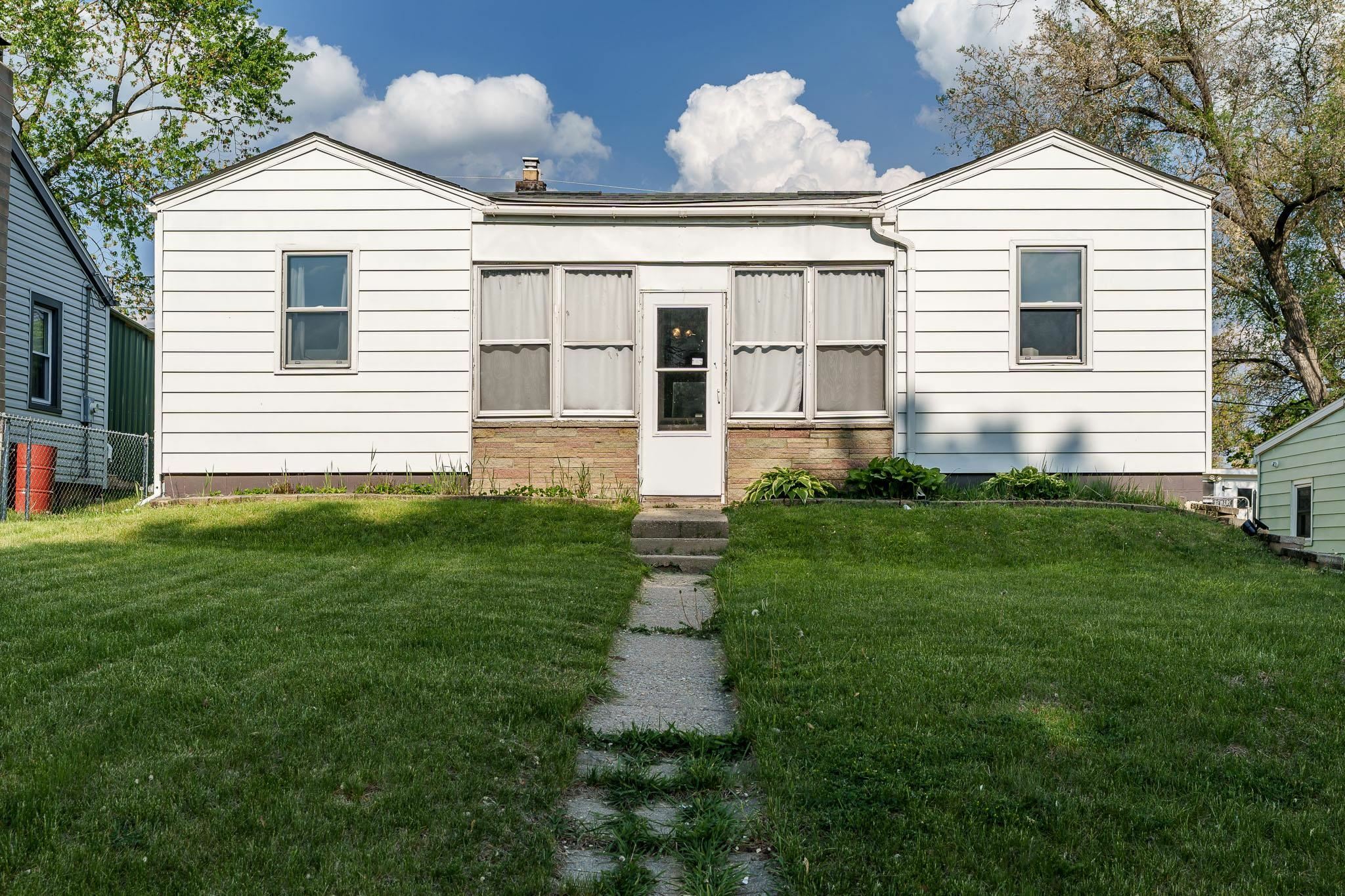 Property Photo: 3110 Horton Street IL 61109